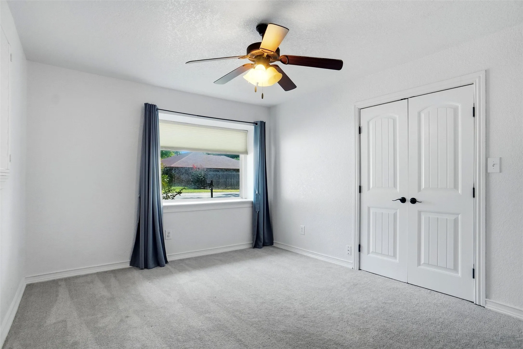 Single Family Residence For Rent in Tarrant County , 1319 Chestnut Road, Mansfield, Texas 76063, 3 Bedroom, 2 Bathroom, 2 Garage spaces, 1,888 Sqft, built in 1978, mls#21362940, Real Estate Agent in Mansfield, Homes For Rent in Tarrant county, Homes For Rent in Mansfield, Realtor in Mansfield Texas, Real Estate Brokerage Independent Realty Texas, Luminita Cordes Realtor