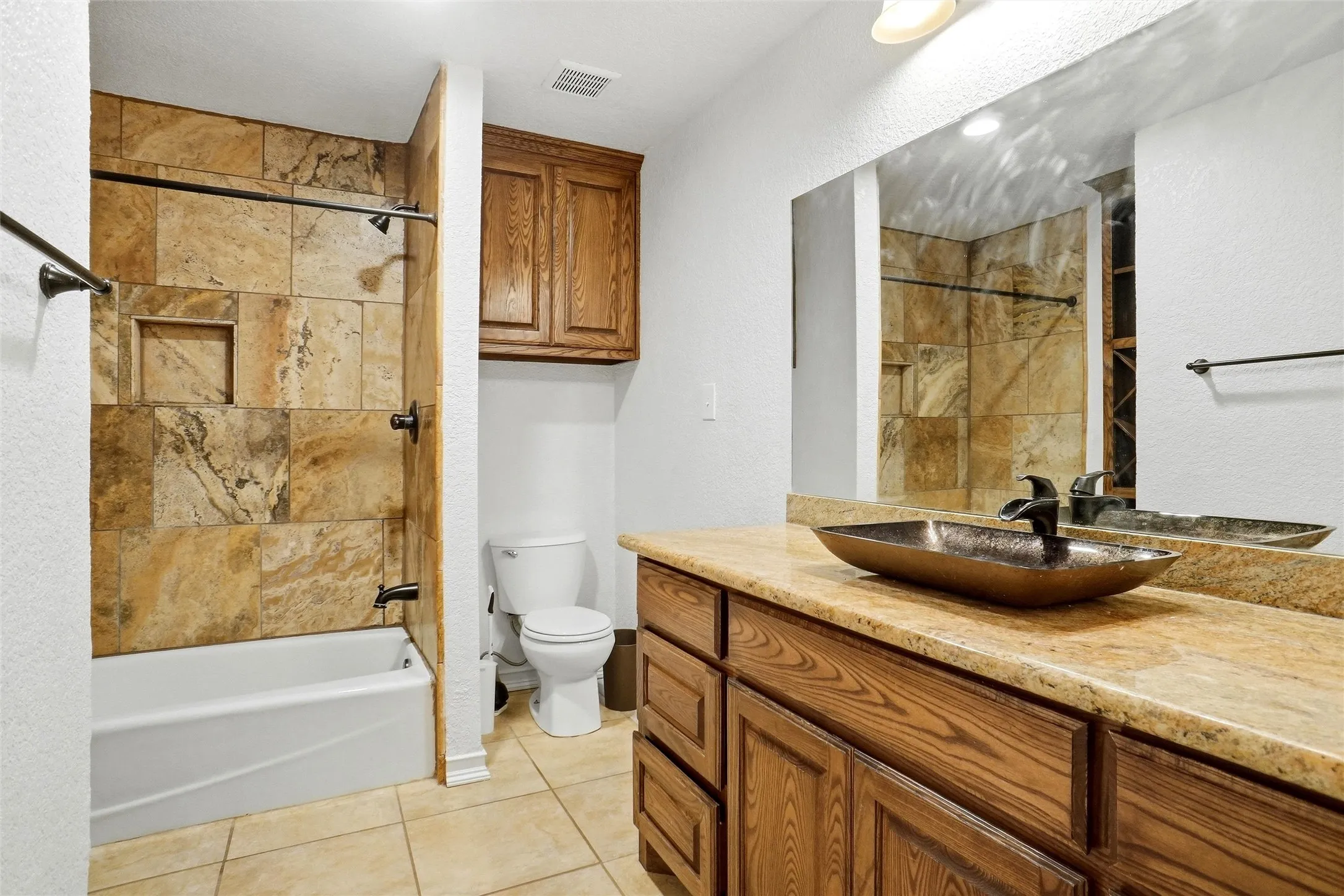 Single Family Residence For Rent in Tarrant County , 1319 Chestnut Road, Mansfield, Texas 76063, 3 Bedroom, 2 Bathroom, 2 Garage spaces, 1,888 Sqft, built in 1978, mls#21362940, Real Estate Agent in Mansfield, Homes For Rent in Tarrant county, Homes For Rent in Mansfield, Realtor in Mansfield Texas, Real Estate Brokerage Independent Realty Texas, Luminita Cordes Realtor