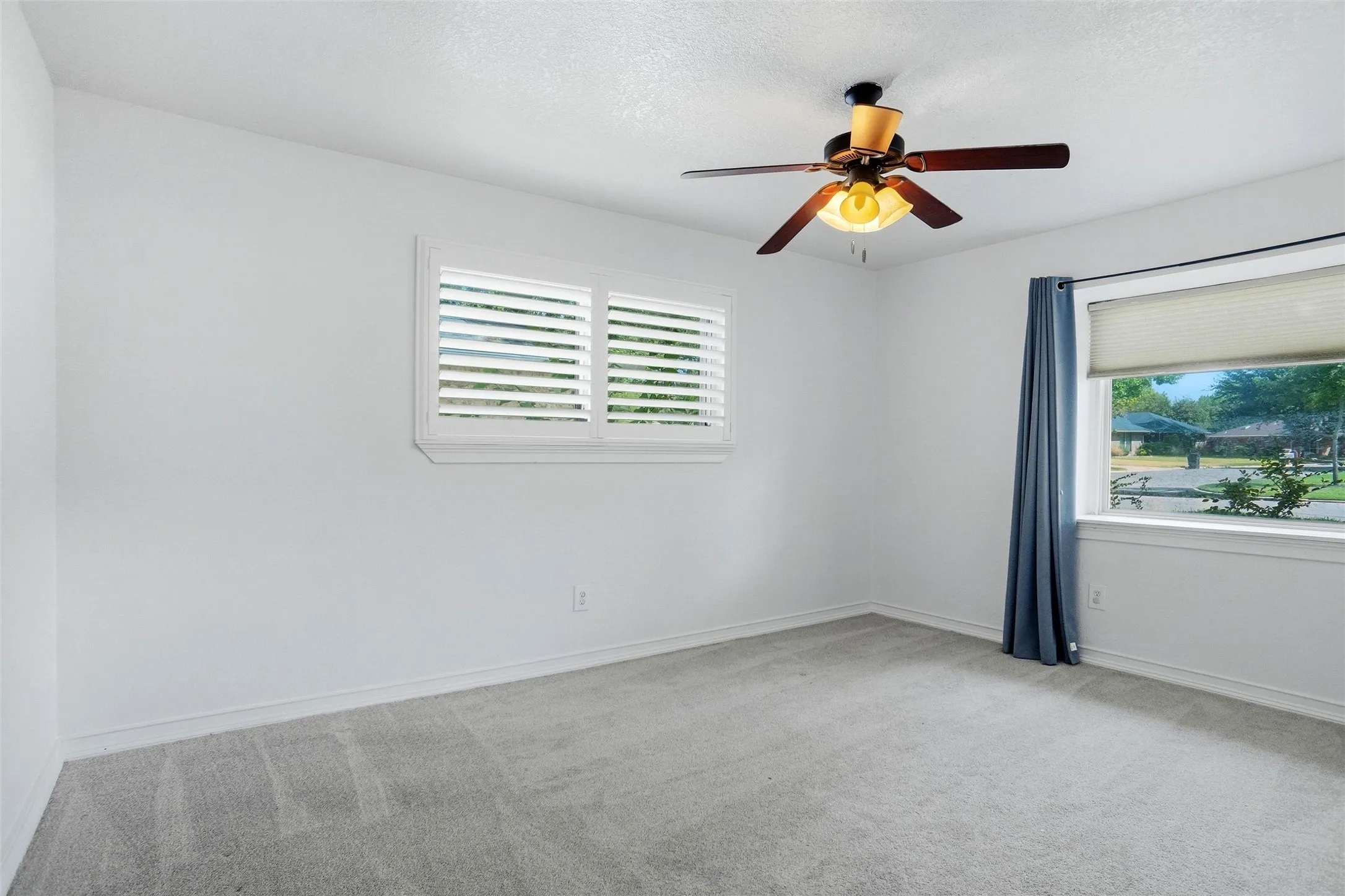 Single Family Residence For Rent in Tarrant County , 1319 Chestnut Road, Mansfield, Texas 76063, 3 Bedroom, 2 Bathroom, 2 Garage spaces, 1,888 Sqft, built in 1978, mls#21362940, Real Estate Agent in Mansfield, Homes For Rent in Tarrant county, Homes For Rent in Mansfield, Realtor in Mansfield Texas, Real Estate Brokerage Independent Realty Texas, Luminita Cordes Realtor