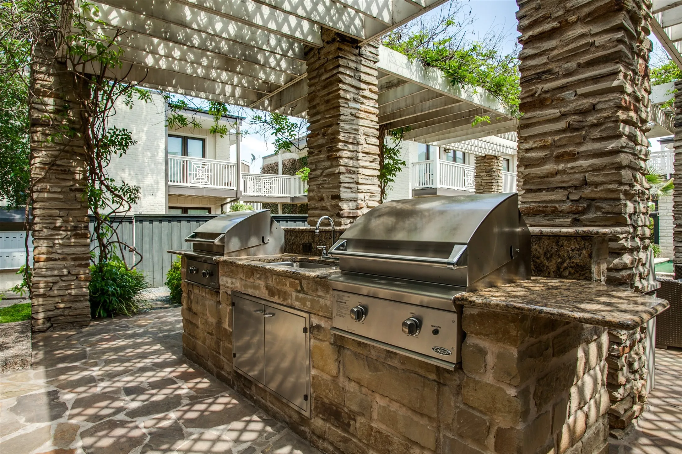 Outdoor Kitchen