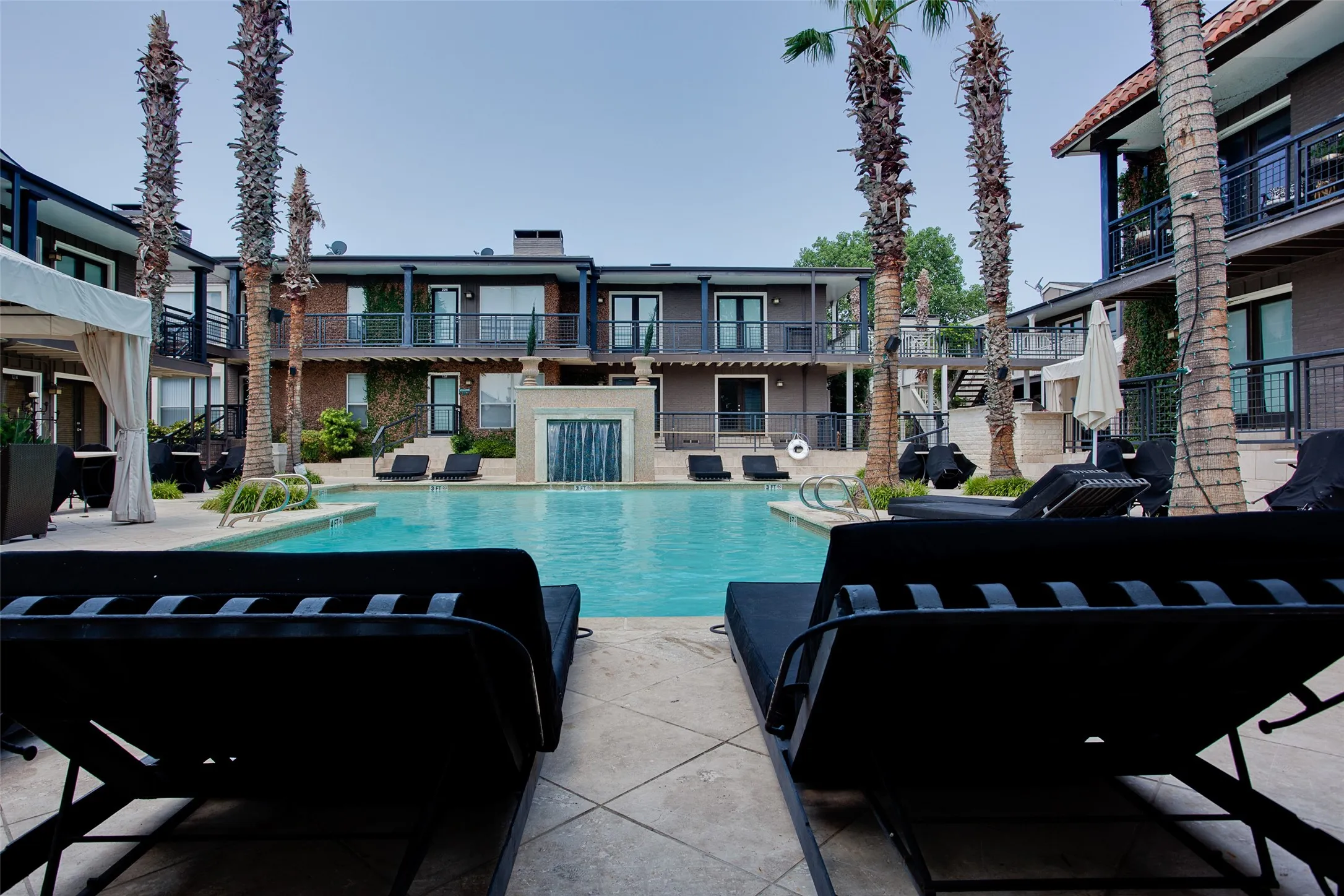 Condominium For Sale in Dallas County , 5938 Sandhurst Lane 104, Dallas, Texas 75206, 2 Bedroom, 2 Bathroom, Garage spaces, 1,046 Sqft, built in 1967, mls#21368001, Real Estate Agent in Dallas, Homes For Sale in Dallas county, Homes For Sale in Dallas, Realtor in Dallas Texas, Real Estate Brokerage Independent Realty Texas, Luminita Cordes Realtor