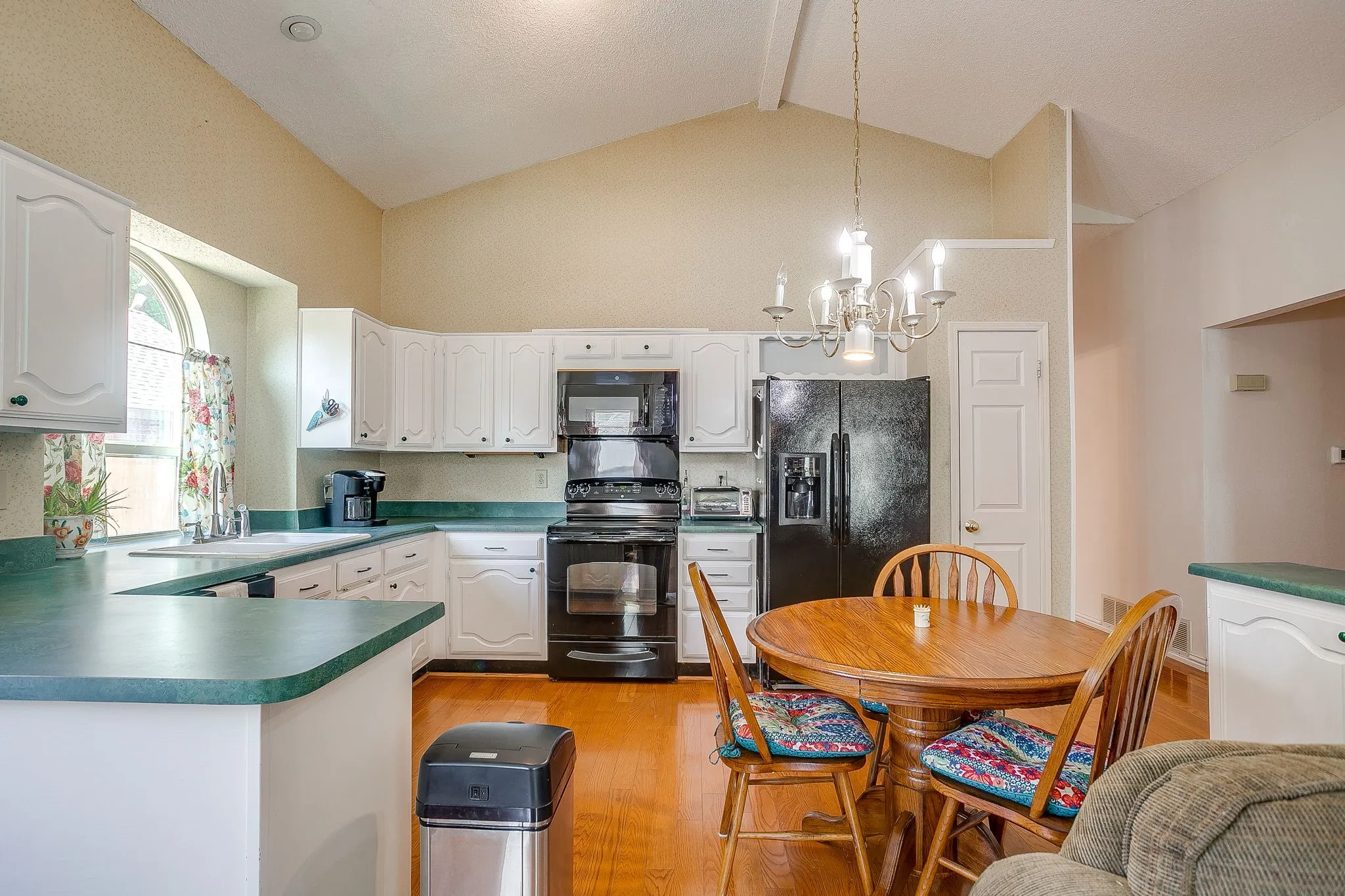 Spacious kitchen
