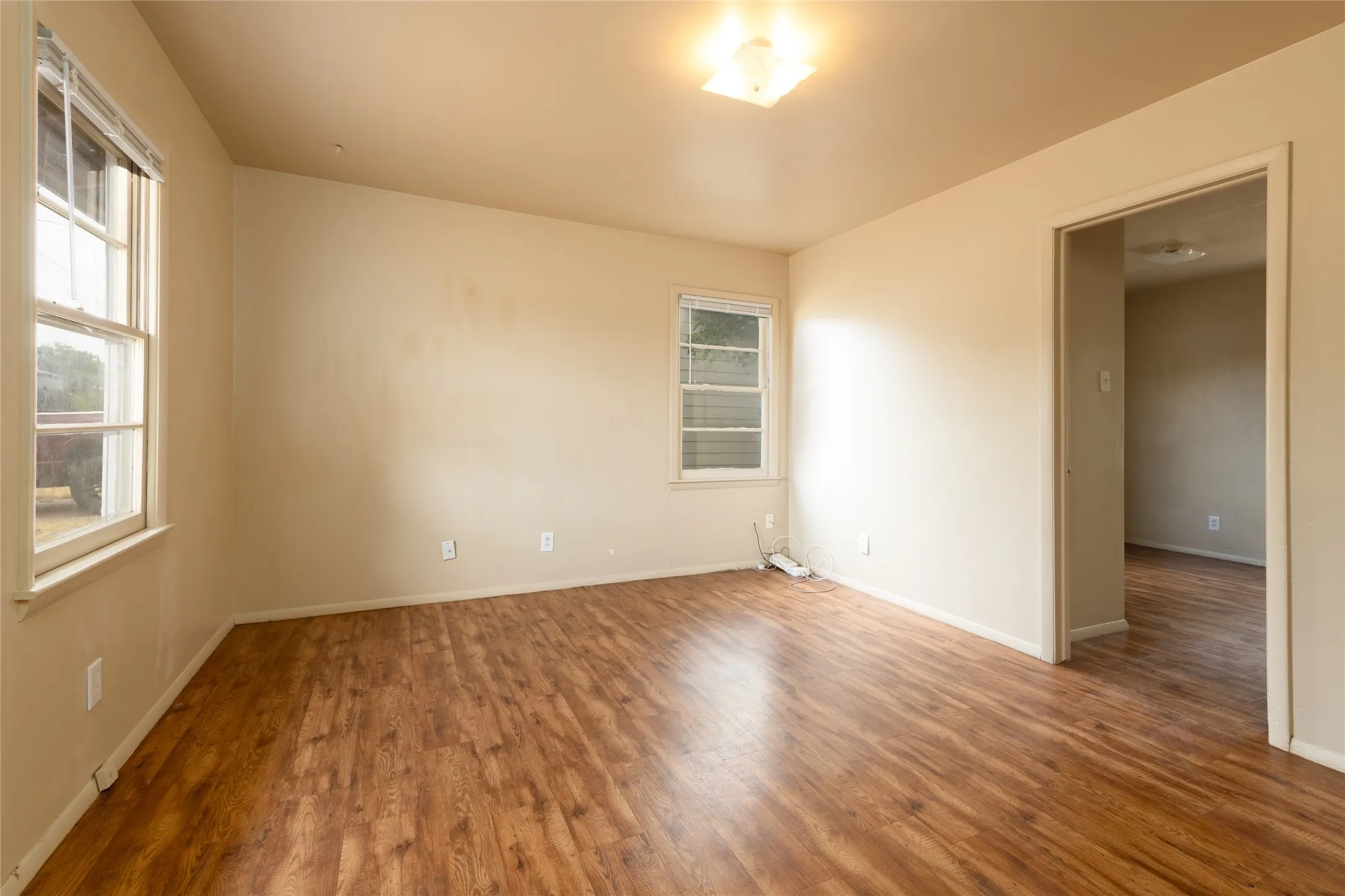 Single Family Residence For Sale in Taylor County , 2809 S 27th Street, Abilene, Texas 79605, 3 Bedroom, 1 Bathroom, 1 Garage spaces, 864 Sqft, built in 1959, mls#21370404, Real Estate Agent in Abilene, Homes For Sale in Taylor county, Homes For Sale in Abilene, Realtor in Abilene Texas, Real Estate Brokerage Independent Realty Texas, Luminita Cordes Realtor