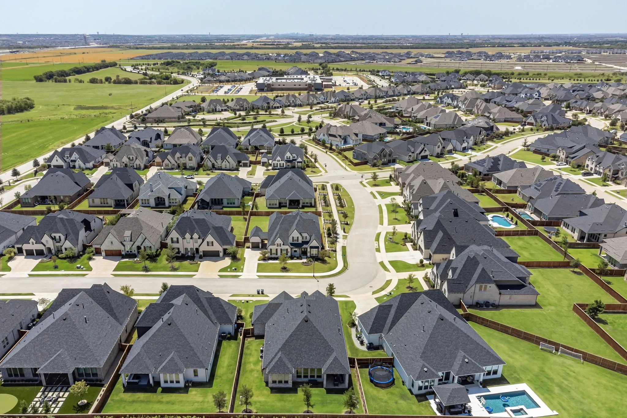 Single Family Residence For Sale in Collin County , 2521 Warwick Drive, Celina, Texas 75009, 4 Bedroom, 5 Bathroom, 3 Garage spaces, 3,248 Sqft, built in 2023, mls#21371197, Real Estate Agent in Celina, Homes For Sale in Collin county, Homes For Sale in Celina, Realtor in Celina Texas, Real Estate Brokerage Independent Realty Texas, Luminita Cordes Realtor