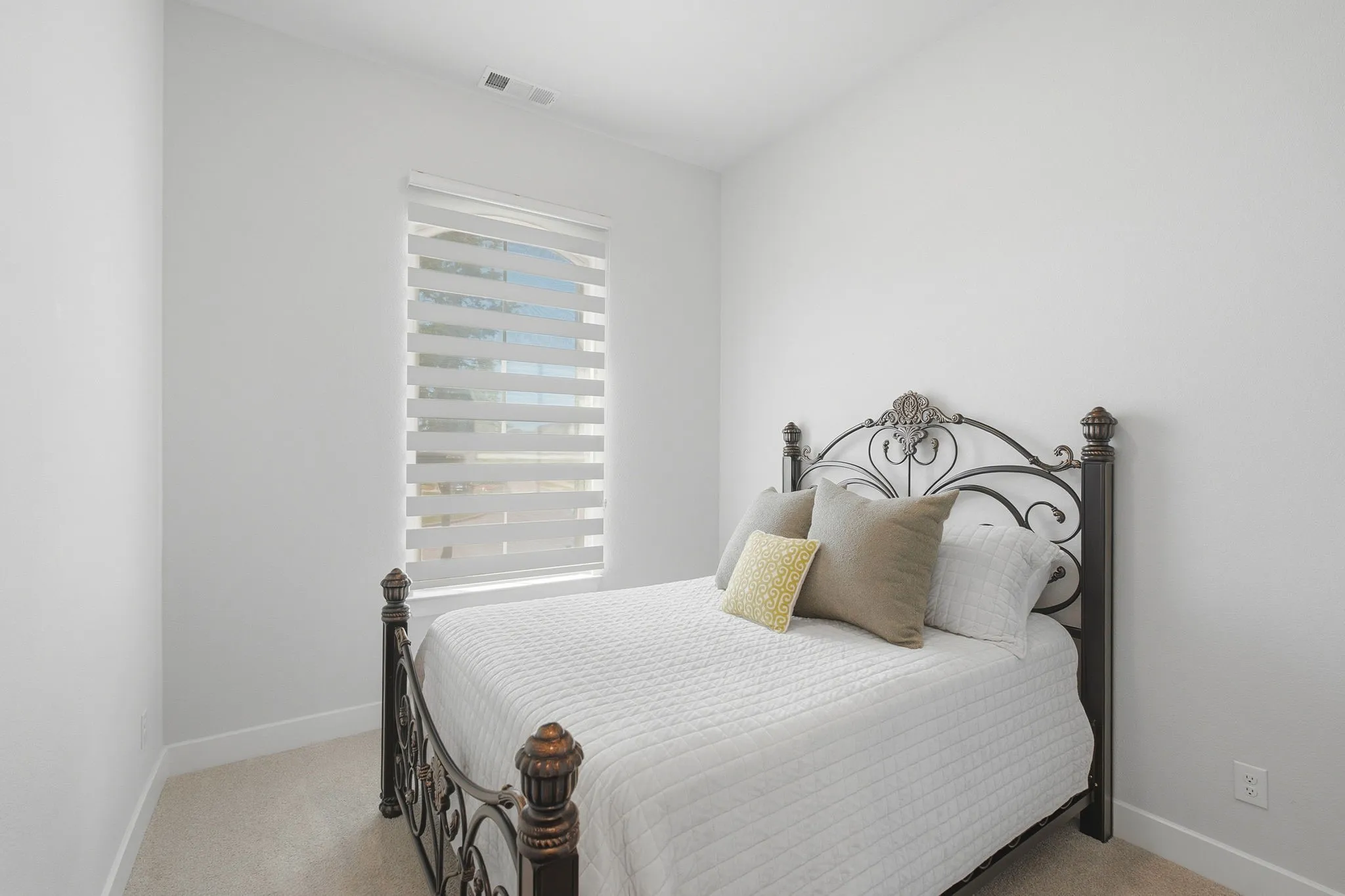 Single Family Residence For Sale in Collin County , 2521 Warwick Drive, Celina, Texas 75009, 4 Bedroom, 5 Bathroom, 3 Garage spaces, 3,248 Sqft, built in 2023, mls#21371197, Real Estate Agent in Celina, Homes For Sale in Collin county, Homes For Sale in Celina, Realtor in Celina Texas, Real Estate Brokerage Independent Realty Texas, Luminita Cordes Realtor