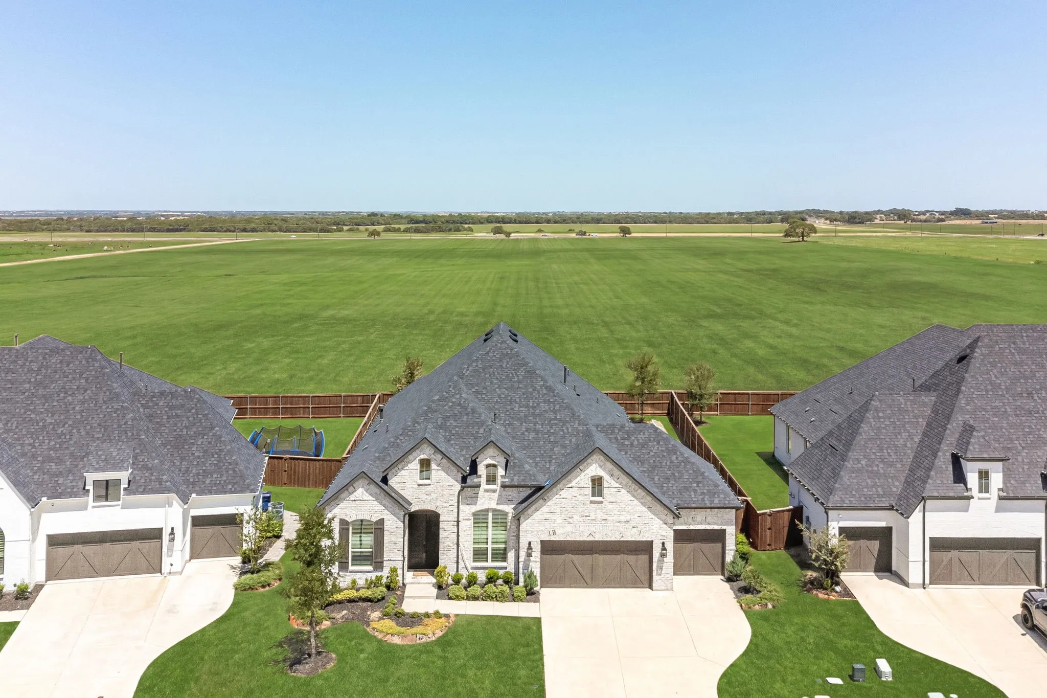 Single Family Residence For Sale in Collin County , 2521 Warwick Drive, Celina, Texas 75009, 4 Bedroom, 5 Bathroom, 3 Garage spaces, 3,248 Sqft, built in 2023, mls#21371197, Real Estate Agent in Celina, Homes For Sale in Collin county, Homes For Sale in Celina, Realtor in Celina Texas, Real Estate Brokerage Independent Realty Texas, Luminita Cordes Realtor