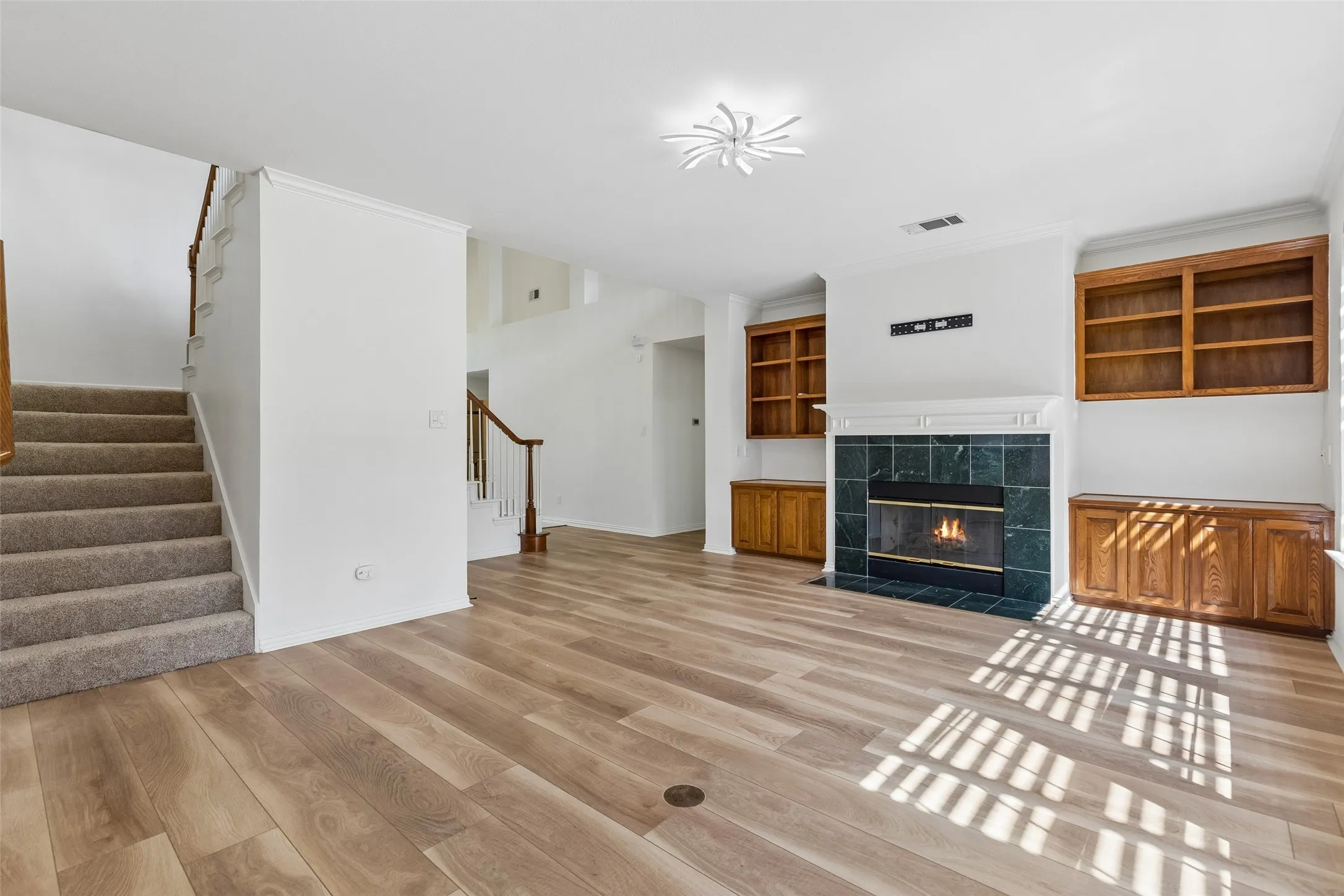 Single Family Residence For Sale in Dallas County , 849 Shorewood Drive, Coppell, Texas 75019, 5 Bedroom, 4 Bathroom, 2 Garage spaces, 3,487 Sqft, built in 1993, mls#21370874, Real Estate Agent in Coppell, Homes For Sale in Dallas county, Homes For Sale in Coppell, Realtor in Coppell Texas, Real Estate Brokerage Independent Realty Texas, Luminita Cordes Realtor
