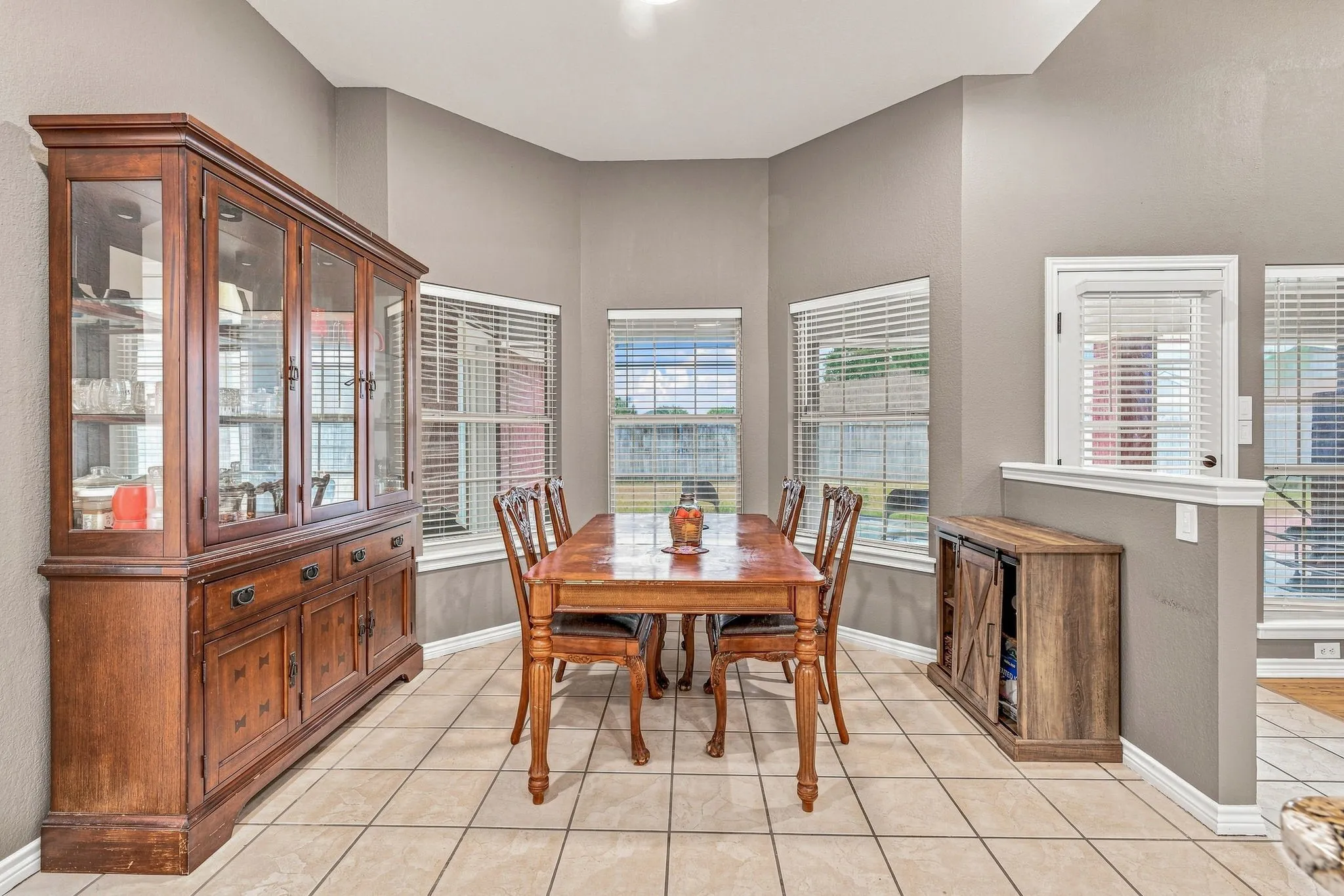Single Family Residence For Sale in Erath County , 1422 Glenwood Drive, Stephenville, Texas 76401, 4 Bedroom, 2 Bathroom, 2 Garage spaces, 2,046 Sqft, built in 2003, mls#21370919, Real Estate Agent in Stephenville, Homes For Sale in Erath county, Homes For Sale in Stephenville, Realtor in Stephenville Texas, Real Estate Brokerage Independent Realty Texas, Luminita Cordes Realtor