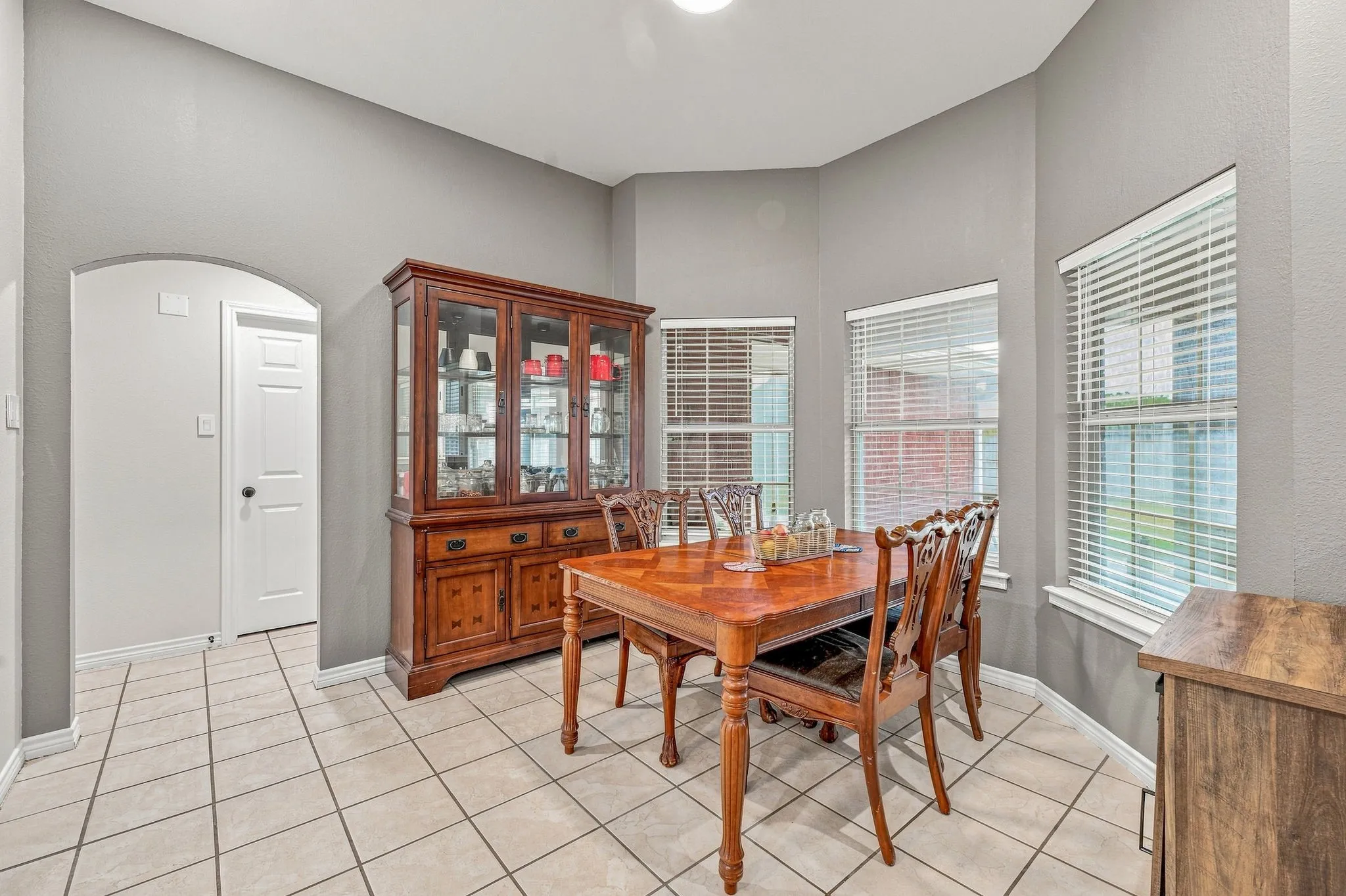 Single Family Residence For Sale in Erath County , 1422 Glenwood Drive, Stephenville, Texas 76401, 4 Bedroom, 2 Bathroom, 2 Garage spaces, 2,046 Sqft, built in 2003, mls#21370919, Real Estate Agent in Stephenville, Homes For Sale in Erath county, Homes For Sale in Stephenville, Realtor in Stephenville Texas, Real Estate Brokerage Independent Realty Texas, Luminita Cordes Realtor