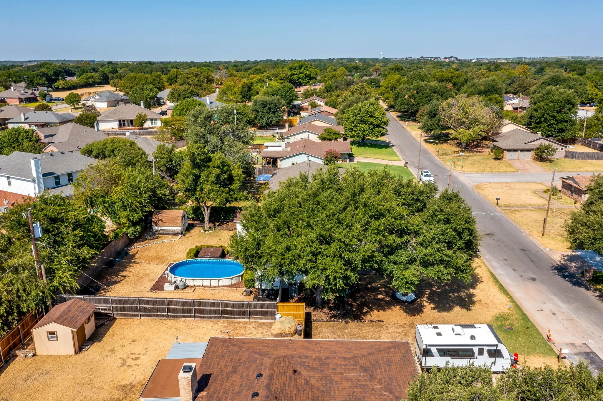 Single Family Residence For Sale in Tarrant County , 1304 Augusta Road, Benbrook, Texas 76126, 3 Bedroom, 2 Bathroom, 2 Garage spaces, 1,266 Sqft, built in 1978, mls#21364916, Real Estate Agent in Benbrook, Homes For Sale in Tarrant county, Homes For Sale in Benbrook, Realtor in Benbrook Texas, Real Estate Brokerage Independent Realty Texas, Luminita Cordes Realtor