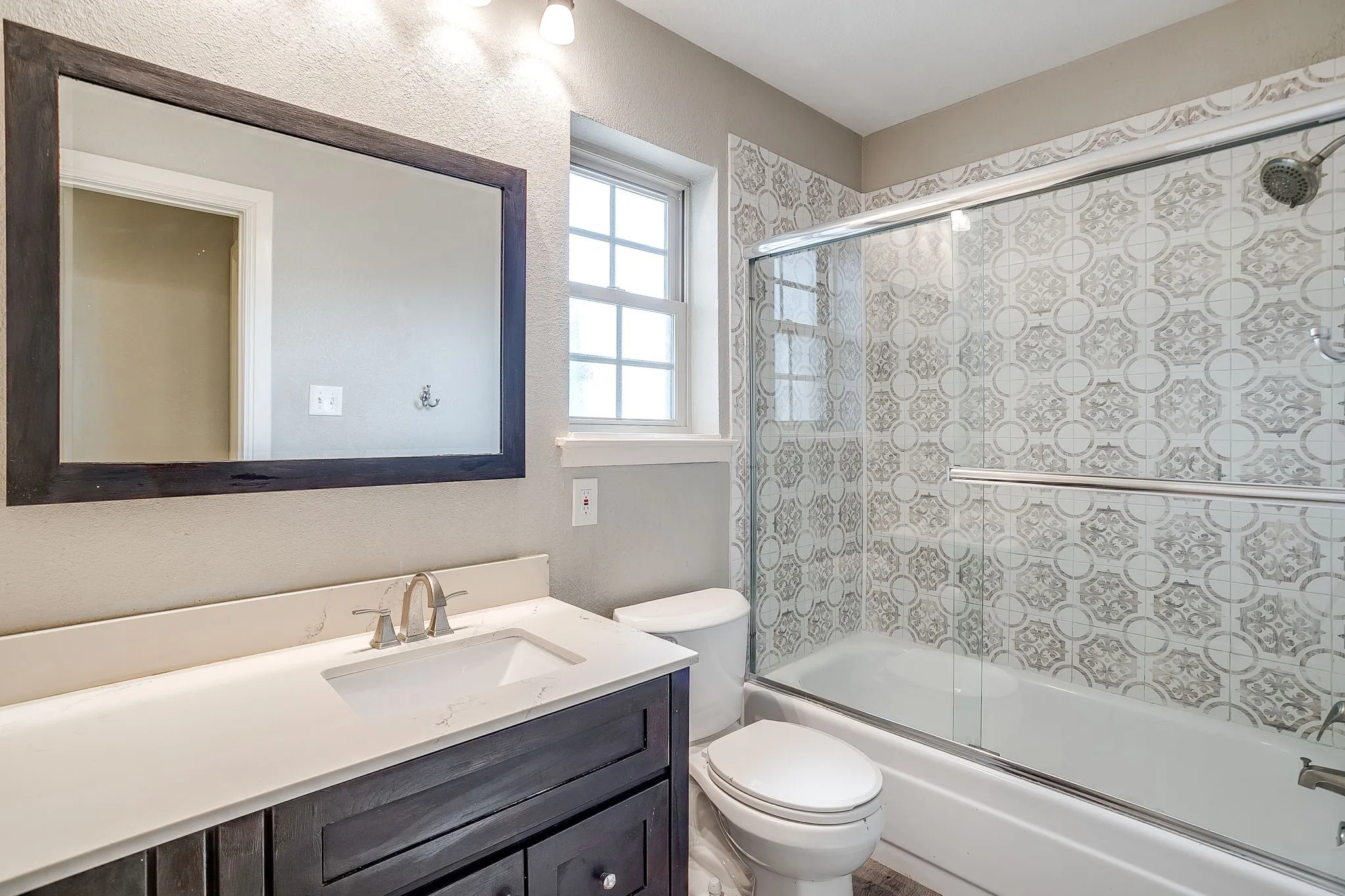 Single Family Residence For Sale in Tarrant County , 1304 Augusta Road, Benbrook, Texas 76126, 3 Bedroom, 2 Bathroom, 2 Garage spaces, 1,266 Sqft, built in 1978, mls#21364916, Real Estate Agent in Benbrook, Homes For Sale in Tarrant county, Homes For Sale in Benbrook, Realtor in Benbrook Texas, Real Estate Brokerage Independent Realty Texas, Luminita Cordes Realtor