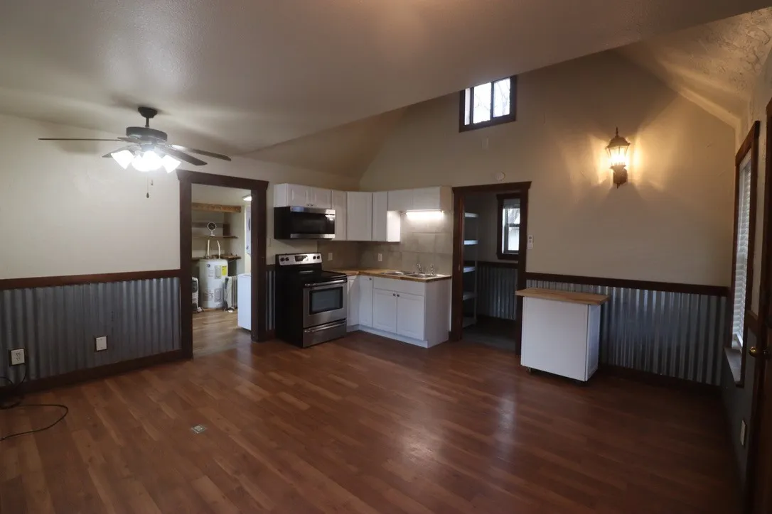 Single Family Residence For Rent in Parker County , 1800 Newport Road, Weatherford, Texas 76086, 1 Bedroom, 1 Bathroom, Garage spaces, 400 Sqft, built in 0, mls#21371223, Real Estate Agent in Weatherford, Homes For Rent in Parker county, Homes For Rent in Weatherford, Realtor in Weatherford Texas, Real Estate Brokerage Independent Realty Texas, Luminita Cordes Realtor