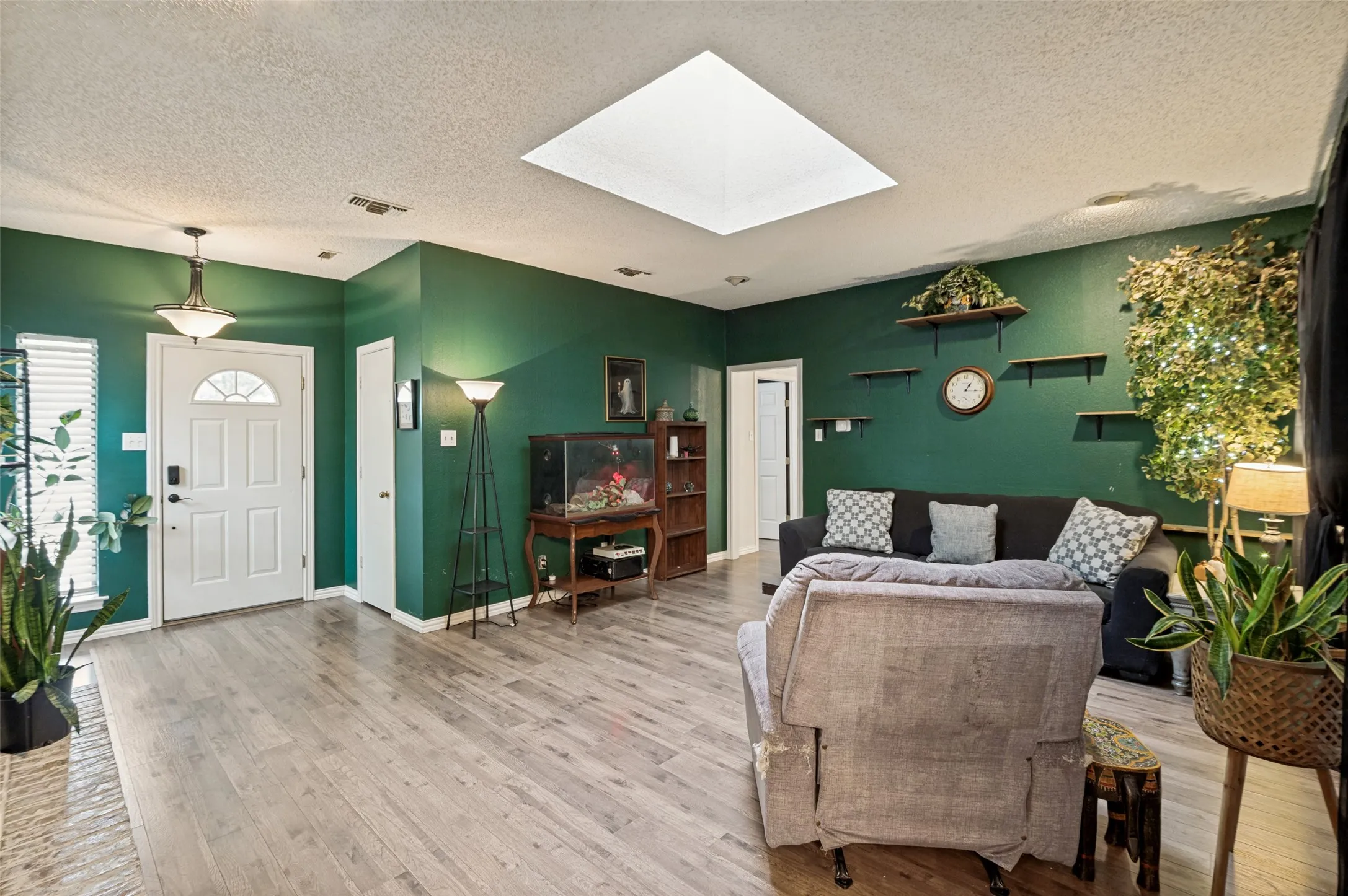 Spacious living room