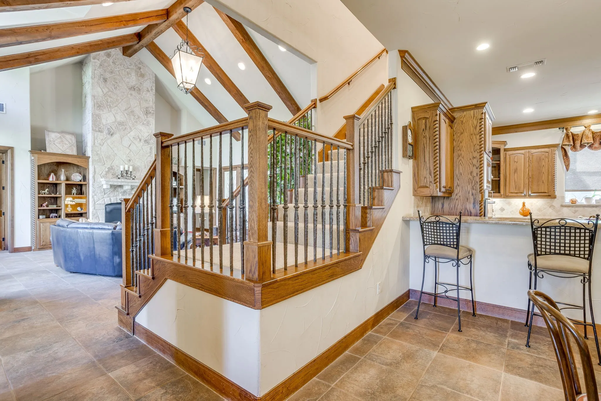 Single Family Residence For Sale in Parker County , 392 Creek Bend Drive, Aledo, Texas 76008, 4 Bedroom, 4 Bathroom, 3 Garage spaces, 3,997 Sqft, built in 2002, mls#21368243, Real Estate Agent in Aledo, Homes For Sale in Parker county, Homes For Sale in Aledo, Realtor in Aledo Texas, Real Estate Brokerage Independent Realty Texas, Luminita Cordes Realtor