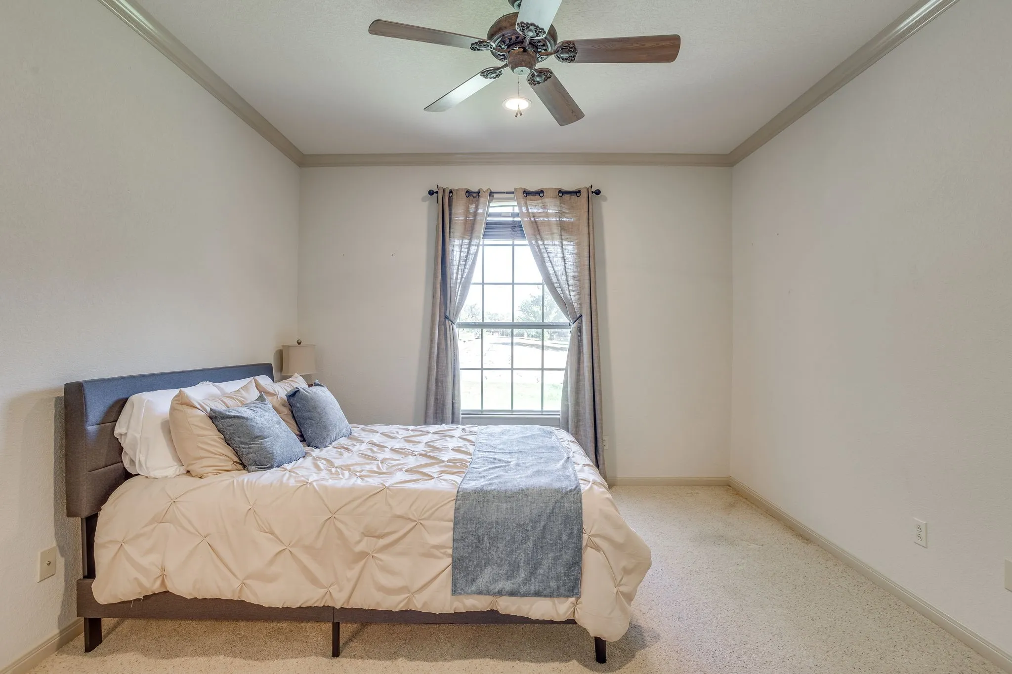 Single Family Residence For Sale in Parker County , 392 Creek Bend Drive, Aledo, Texas 76008, 4 Bedroom, 4 Bathroom, 3 Garage spaces, 3,997 Sqft, built in 2002, mls#21368243, Real Estate Agent in Aledo, Homes For Sale in Parker county, Homes For Sale in Aledo, Realtor in Aledo Texas, Real Estate Brokerage Independent Realty Texas, Luminita Cordes Realtor