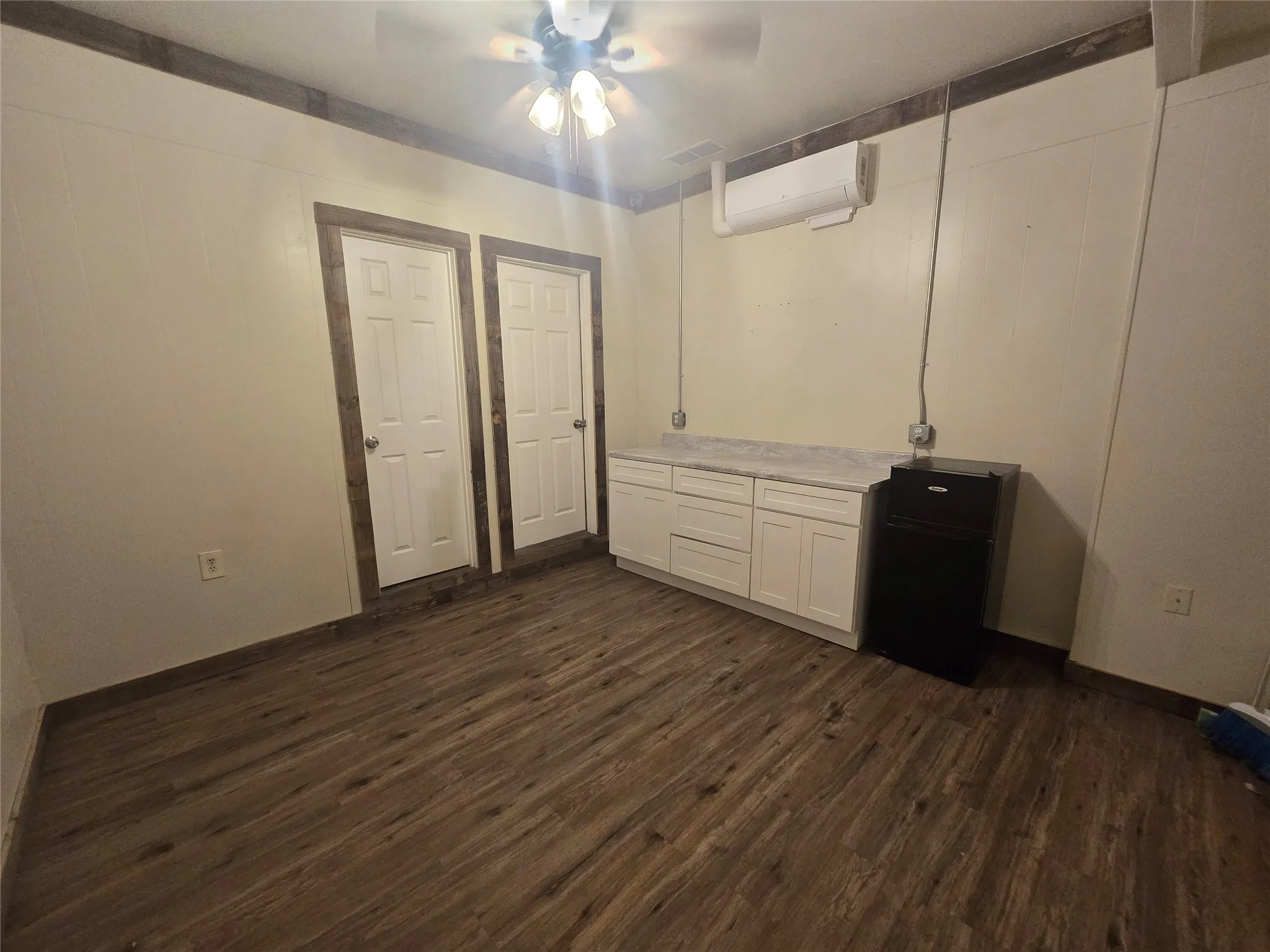 Apartment For Rent in Johnson County , 217 E 3rd Street B, Keene, Texas 76059, 1 Bedroom, 1 Bathroom, Garage spaces, 350 Sqft, built in 1971, mls#21370350, Real Estate Agent in Keene, Homes For Rent in Johnson county, Homes For Rent in Keene, Realtor in Keene Texas, Real Estate Brokerage Independent Realty Texas, Luminita Cordes Realtor