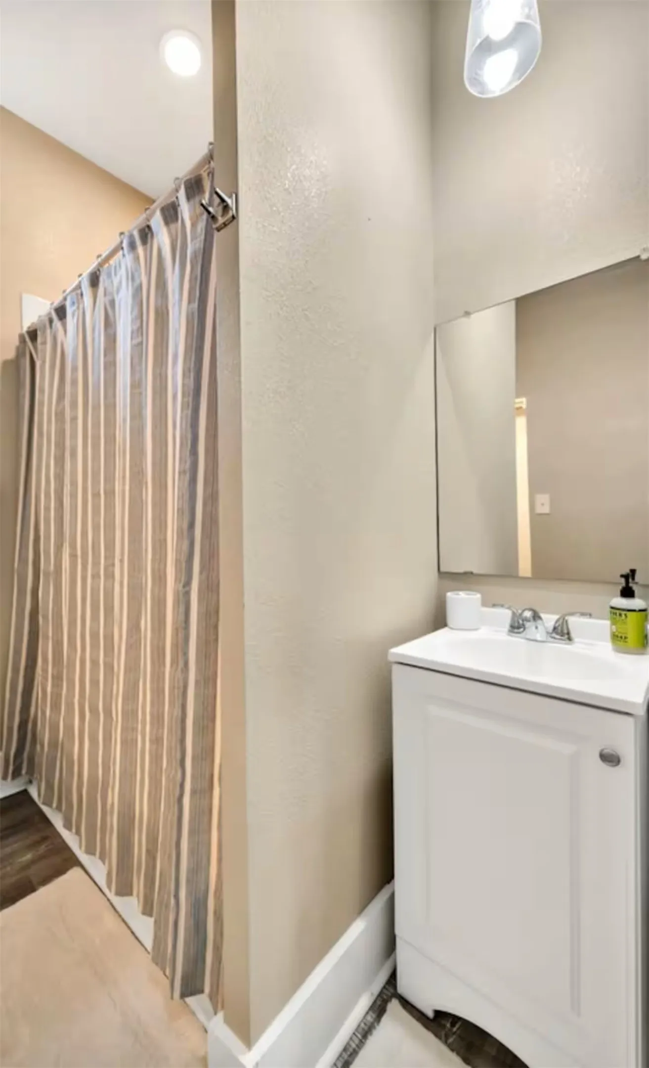 For Sale in Mc Lennan County , 2024 Edna Avenue, Waco, Texas 76708, 3 Bedroom, 2 Bathroom, Garage spaces, 0 Sqft, built in 1923, mls#21371240, Real Estate Agent in Waco, Homes For Sale in Mc Lennan county, Homes For Sale in Waco, Realtor in Waco Texas, Real Estate Brokerage Independent Realty Texas, Luminita Cordes Realtor