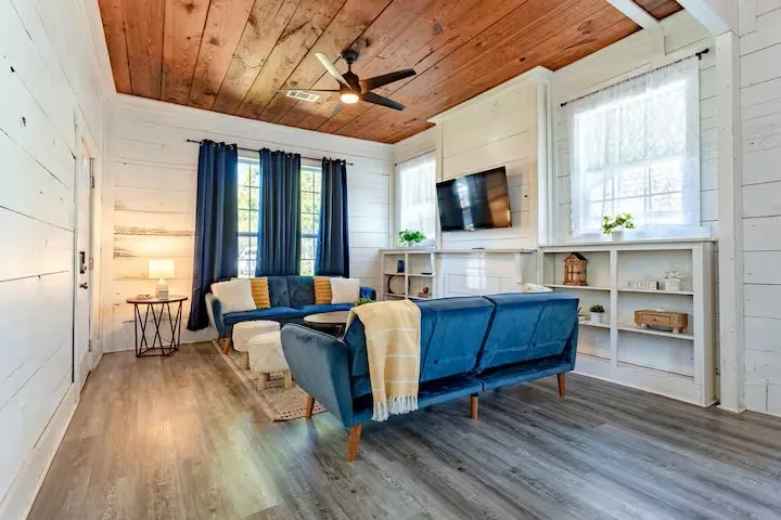 For Sale in Mc Lennan County , 2024 Edna Avenue, Waco, Texas 76708, 3 Bedroom, 2 Bathroom, Garage spaces, 0 Sqft, built in 1923, mls#21371240, Real Estate Agent in Waco, Homes For Sale in Mc Lennan county, Homes For Sale in Waco, Realtor in Waco Texas, Real Estate Brokerage Independent Realty Texas, Luminita Cordes Realtor