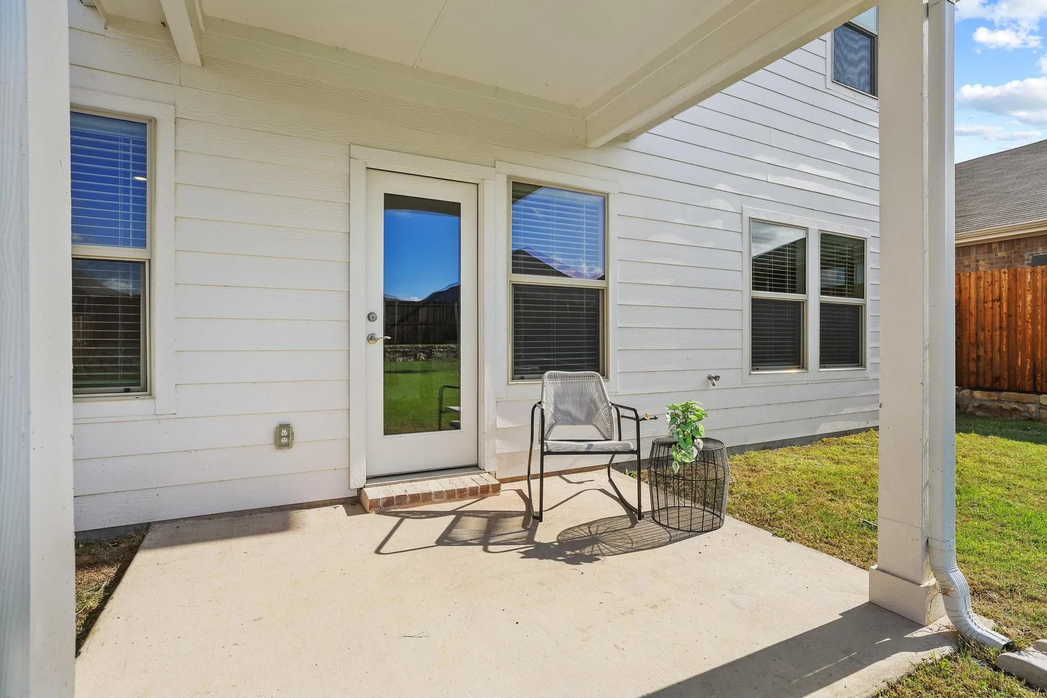 Single Family Residence For Rent in Grayson County , 2211 Gustavus Drive, Sherman, Texas 75092, 4 Bedroom, 3 Bathroom, 2 Garage spaces, 2,394 Sqft, built in 2024, mls#21371167, Real Estate Agent in Sherman, Homes For Rent in Grayson county, Homes For Rent in Sherman, Realtor in Sherman Texas, Real Estate Brokerage Independent Realty Texas, Luminita Cordes Realtor