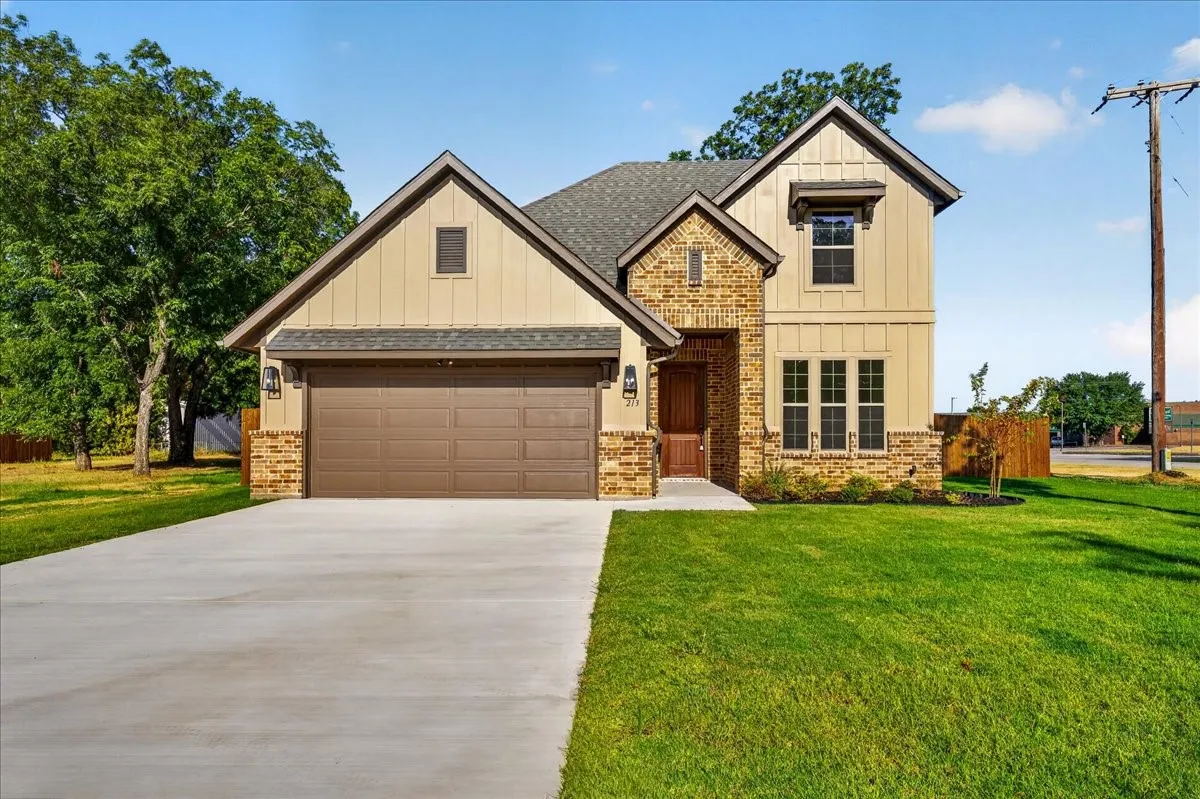Single Family Residence For Sale in Wise County , 213 S Atwood Street, Boyd, Texas 76023, 3 Bedroom, 3 Bathroom, 2 Garage spaces, 2,205 Sqft, built in 2026, mls#21371218, Real Estate Agent in Boyd, Homes For Sale in Wise county, Homes For Sale in Boyd, Realtor in Boyd Texas, Real Estate Brokerage Independent Realty Texas, Luminita Cordes Realtor