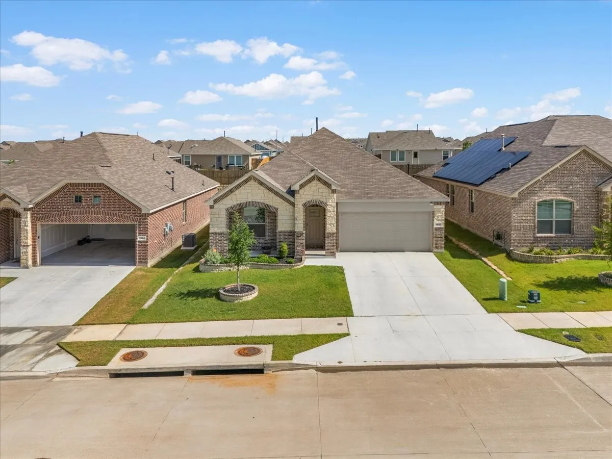 Single Family Residence For Rent in Tarrant County , 2520 Goodrich Road, Fort Worth, Texas 76179, 4 Bedroom, 2 Bathroom, 2 Garage spaces, 1,970 Sqft, built in 2023, mls#21371233, Real Estate Agent in Fort Worth, Homes For Rent in Tarrant county, Homes For Rent in Fort Worth, Realtor in Fort Worth Texas, Real Estate Brokerage Independent Realty Texas, Luminita Cordes Realtor