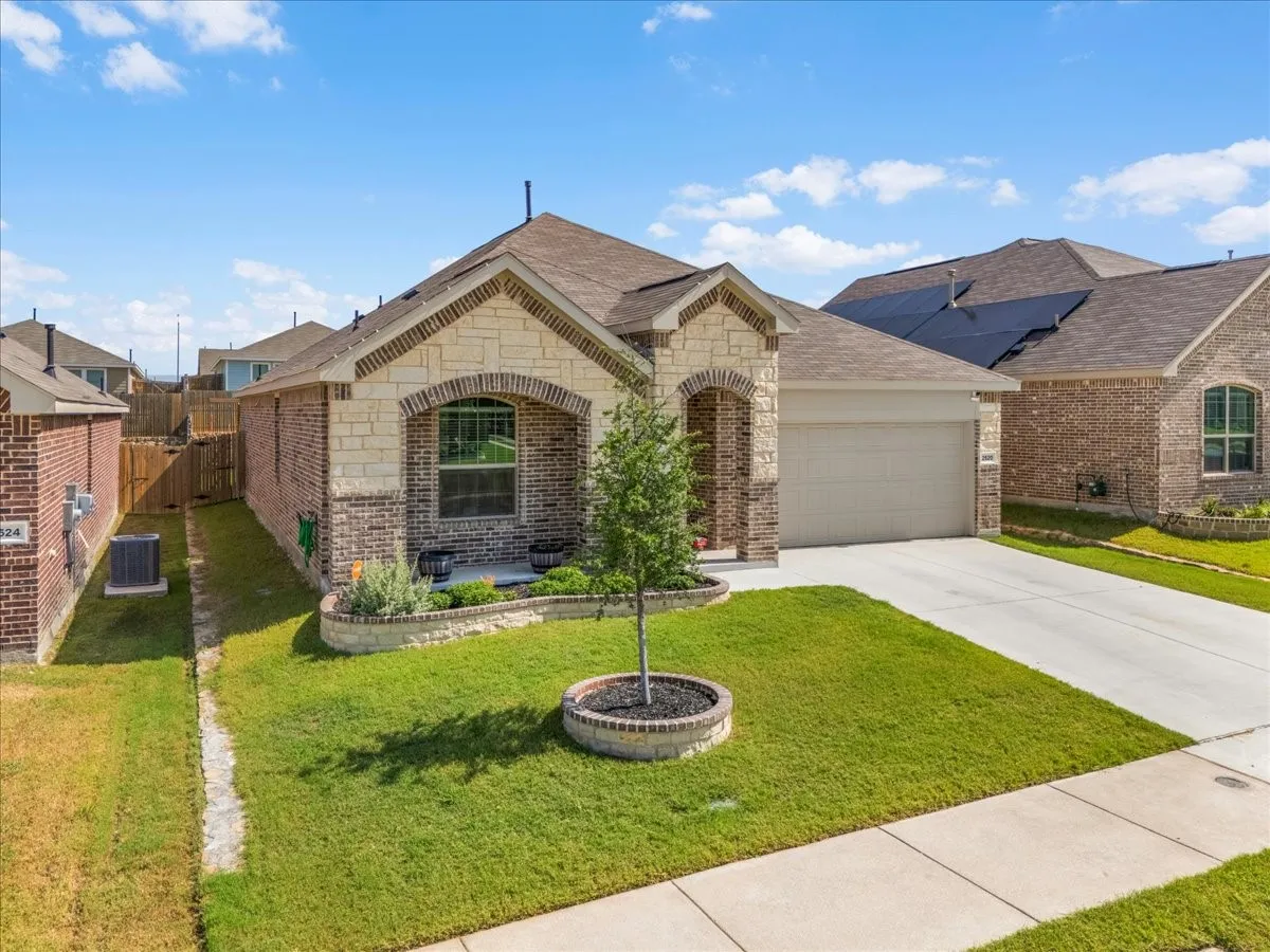 Single Family Residence For Rent in Tarrant County , 2520 Goodrich Road, Fort Worth, Texas 76179, 4 Bedroom, 2 Bathroom, 2 Garage spaces, 1,970 Sqft, built in 2023, mls#21371233, Real Estate Agent in Fort Worth, Homes For Rent in Tarrant county, Homes For Rent in Fort Worth, Realtor in Fort Worth Texas, Real Estate Brokerage Independent Realty Texas, Luminita Cordes Realtor