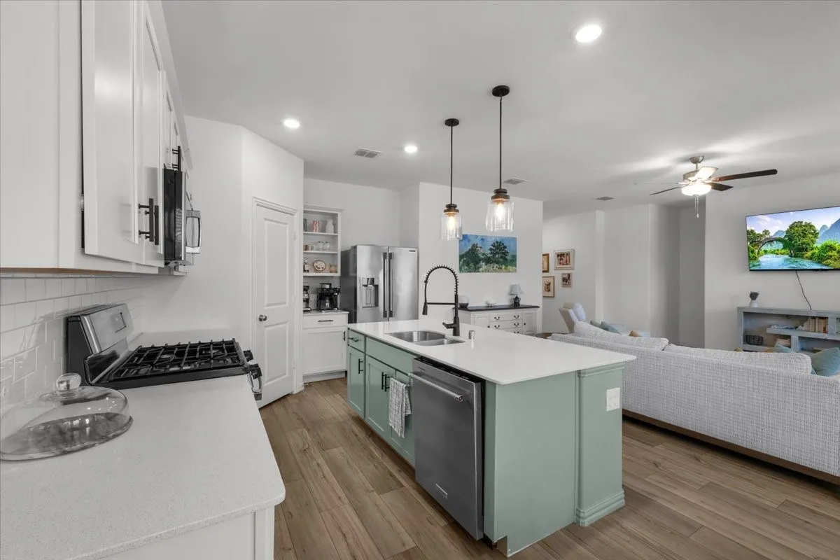 Single Family Residence For Rent in Tarrant County , 2520 Goodrich Road, Fort Worth, Texas 76179, 4 Bedroom, 2 Bathroom, 2 Garage spaces, 1,970 Sqft, built in 2023, mls#21371233, Real Estate Agent in Fort Worth, Homes For Rent in Tarrant county, Homes For Rent in Fort Worth, Realtor in Fort Worth Texas, Real Estate Brokerage Independent Realty Texas, Luminita Cordes Realtor