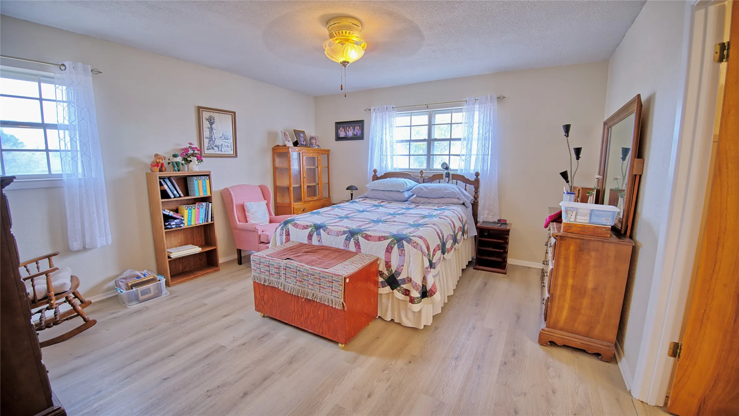 Single Family Residence For Sale in Montague County , 437 Jakes Road, Bowie, Texas 76230, 3 Bedroom, 2 Bathroom, 2 Garage spaces, 1,781 Sqft, built in 1976, mls#21371170, Real Estate Agent in Bowie, Homes For Sale in Montague county, Homes For Sale in Bowie, Realtor in Bowie Texas, Real Estate Brokerage Independent Realty Texas, Luminita Cordes Realtor