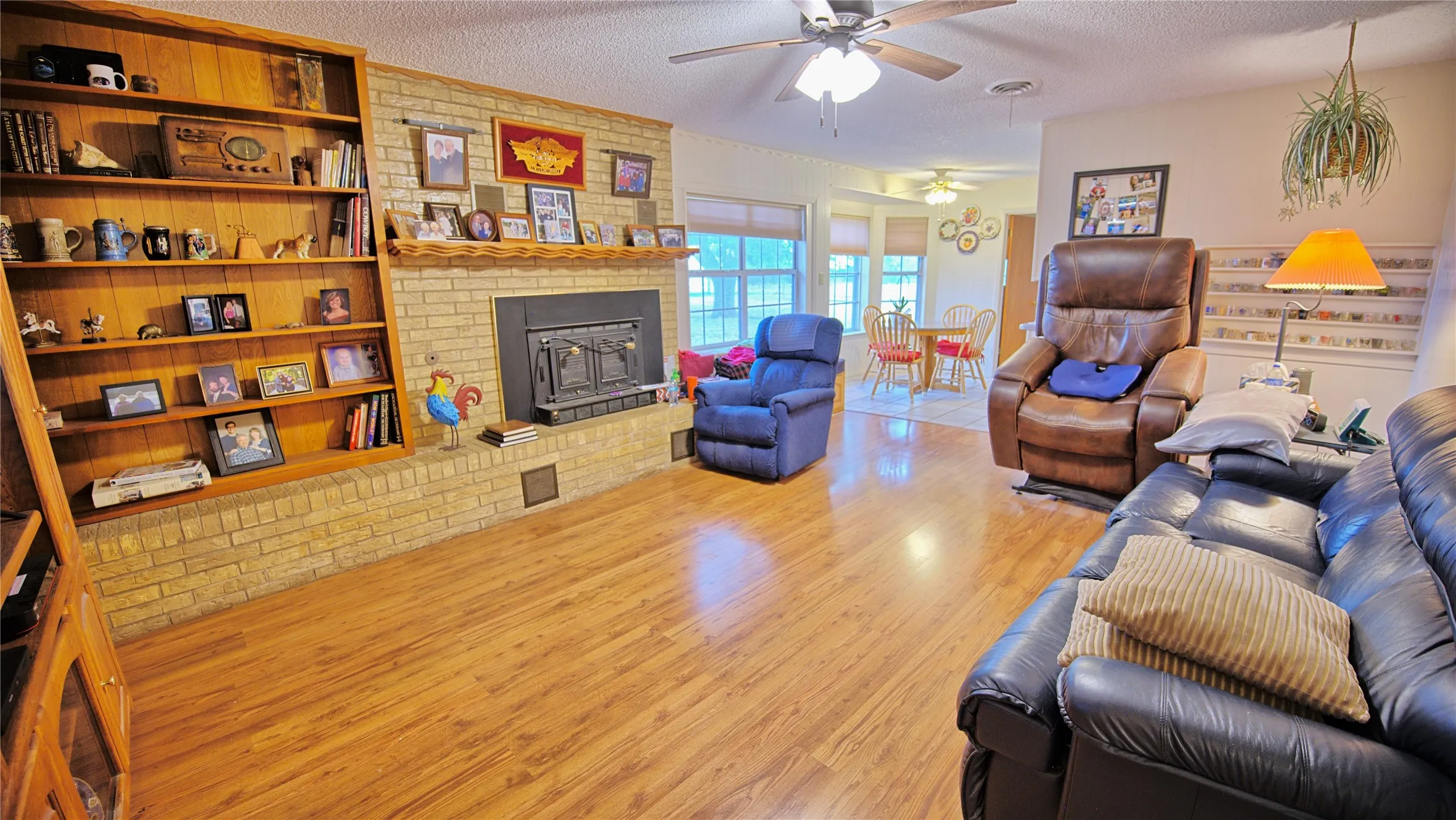 Single Family Residence For Sale in Montague County , 437 Jakes Road, Bowie, Texas 76230, 3 Bedroom, 2 Bathroom, 2 Garage spaces, 1,781 Sqft, built in 1976, mls#21371170, Real Estate Agent in Bowie, Homes For Sale in Montague county, Homes For Sale in Bowie, Realtor in Bowie Texas, Real Estate Brokerage Independent Realty Texas, Luminita Cordes Realtor