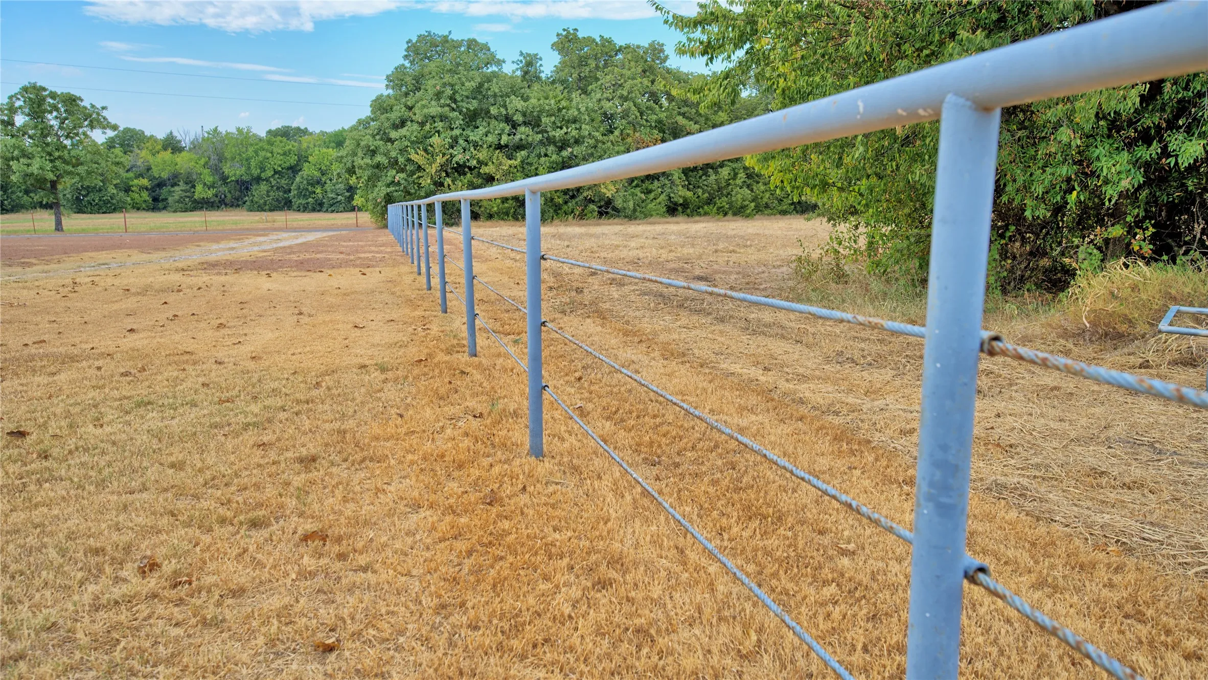 Single Family Residence For Sale in Montague County , 437 Jakes Road, Bowie, Texas 76230, 3 Bedroom, 2 Bathroom, 2 Garage spaces, 1,781 Sqft, built in 1976, mls#21371170, Real Estate Agent in Bowie, Homes For Sale in Montague county, Homes For Sale in Bowie, Realtor in Bowie Texas, Real Estate Brokerage Independent Realty Texas, Luminita Cordes Realtor
