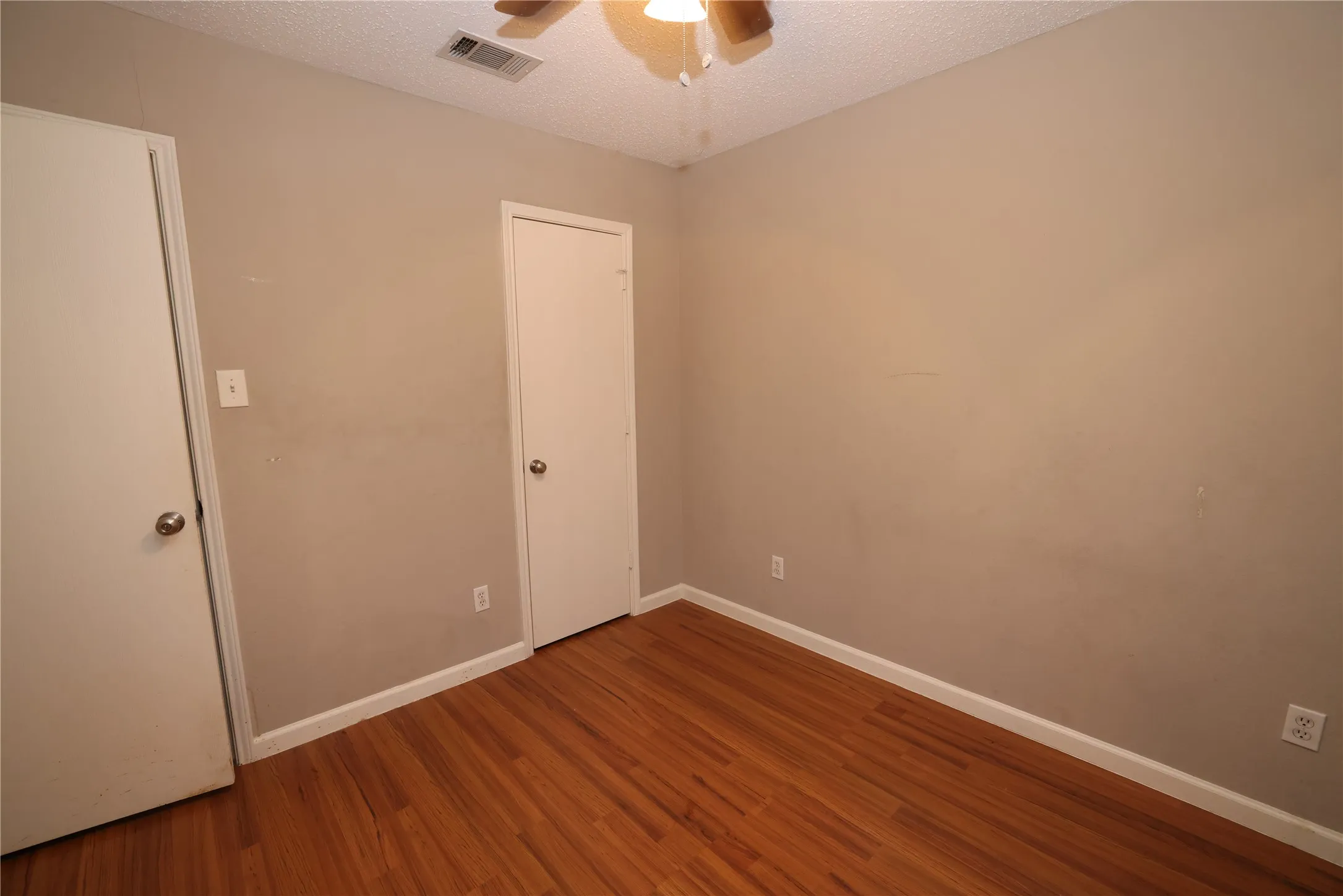 Single Family Residence For Rent in Denton County , 4360 Mesa Drive, Carrollton, Texas 75010, 4 Bedroom, 3 Bathroom, 2 Garage spaces, 2,061 Sqft, built in 2000, mls#21371148, Real Estate Agent in Carrollton, Homes For Rent in Denton county, Homes For Rent in Carrollton, Realtor in Carrollton Texas, Real Estate Brokerage Independent Realty Texas, Luminita Cordes Realtor