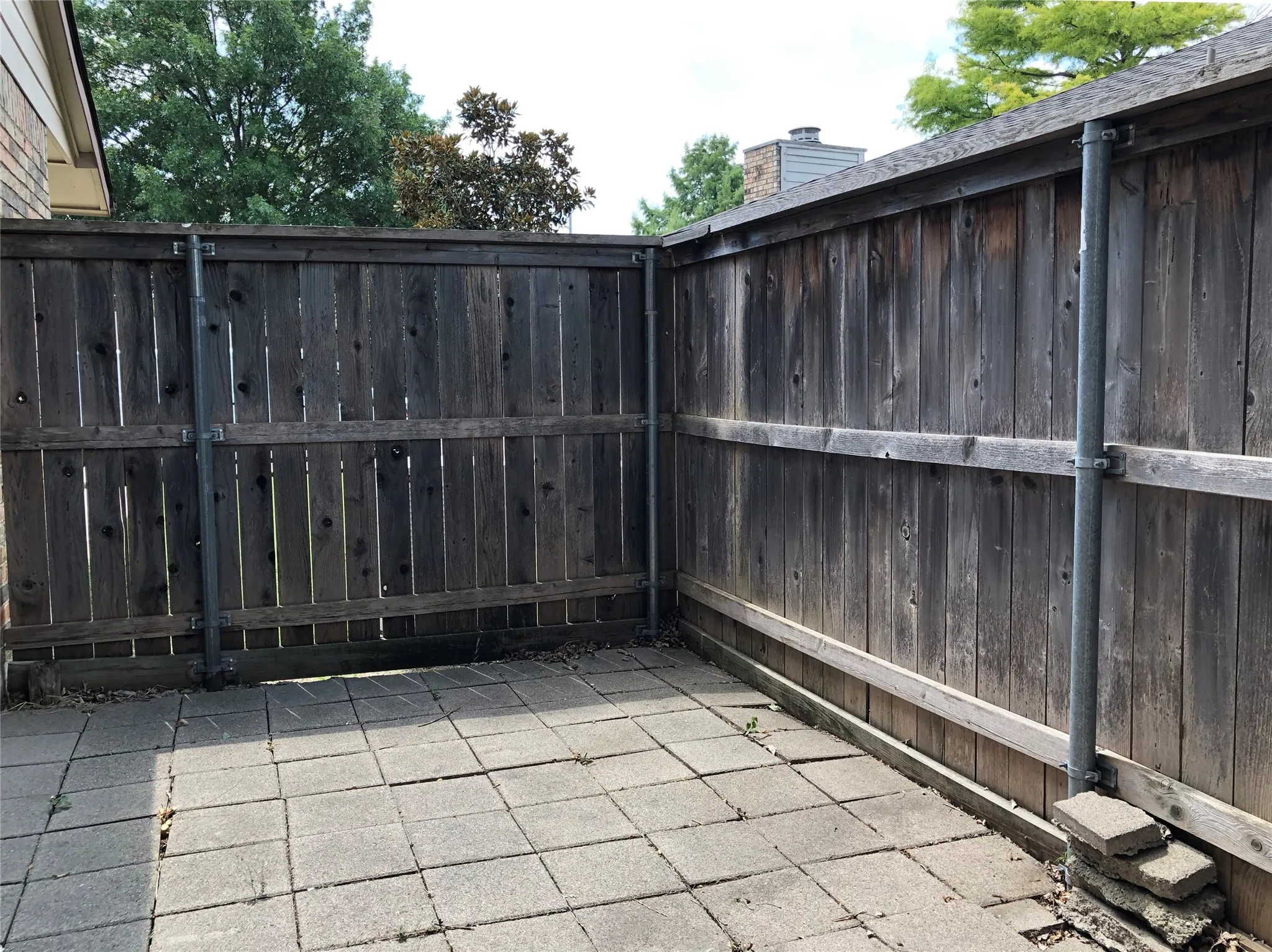 Nice fenced patio
