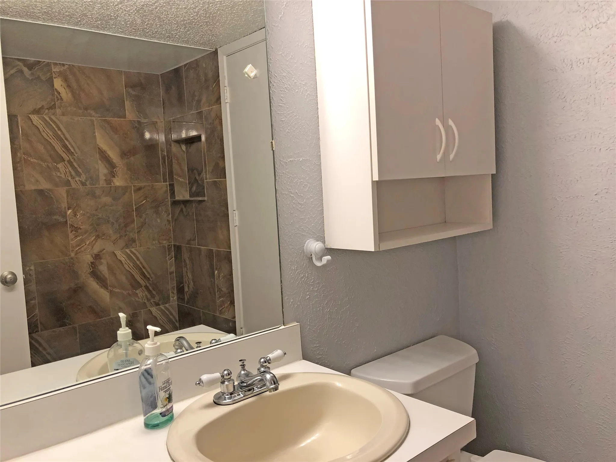 Condominium For Rent in Dallas County , 2111 E Belt Line Road 1, Richardson, Texas 75081, 2 Bedroom, 1 Bathroom, Garage spaces, 807 Sqft, built in 1982, mls#21358246, Real Estate Agent in Richardson, Homes For Rent in Dallas county, Homes For Rent in Richardson, Realtor in Richardson Texas, Real Estate Brokerage Independent Realty Texas, Luminita Cordes Realtor