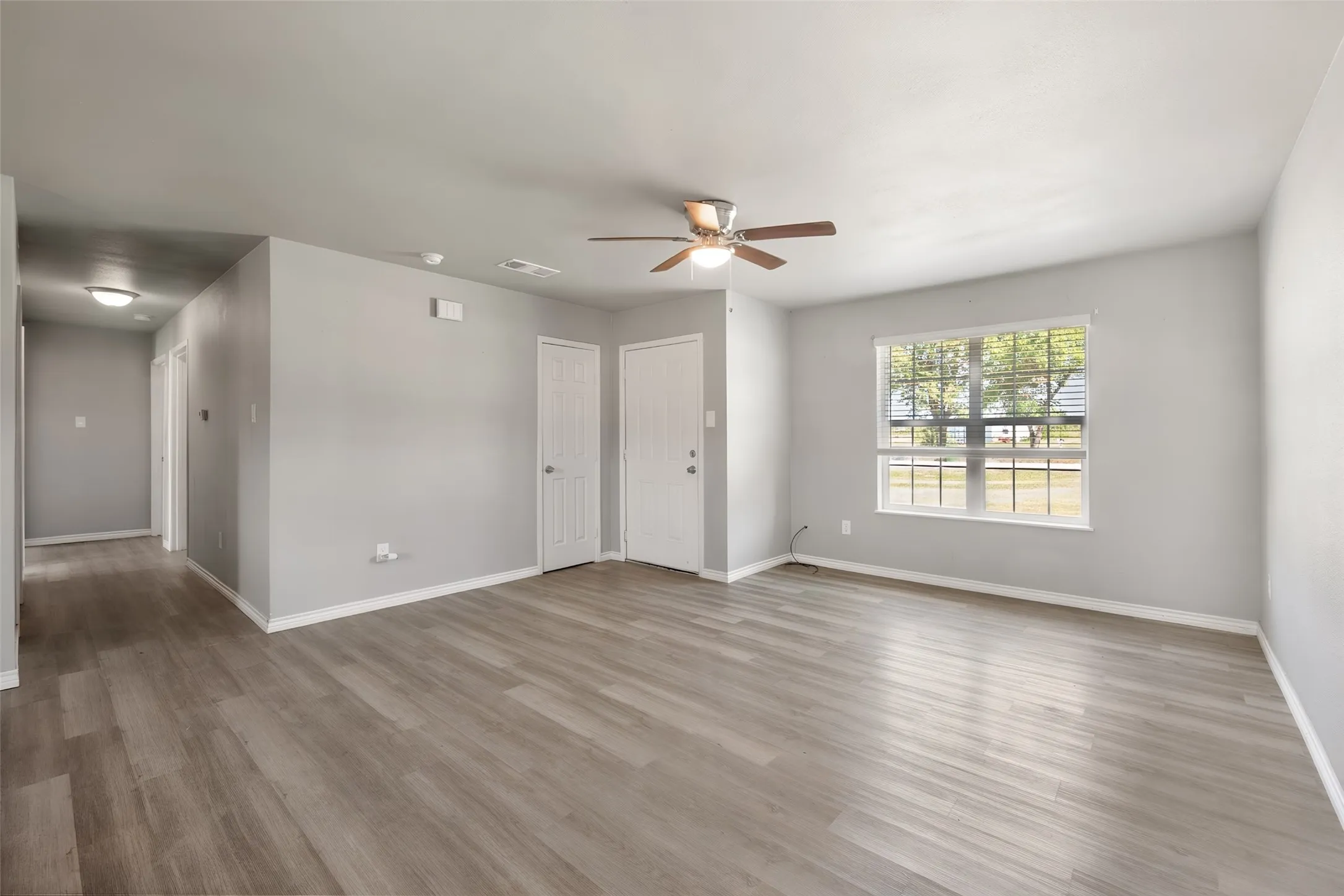 For Sale in Navarro County , 3201-3227 NW CR 2004, Corsicana, Texas 75110, 0, 0, Garage spaces, 14,480 Sqft, built in 1974, mls#21371130, Real Estate Agent in Corsicana, Homes For Sale in Navarro county, Homes For Sale in Corsicana, Realtor in Corsicana Texas, Real Estate Brokerage Independent Realty Texas, Luminita Cordes Realtor