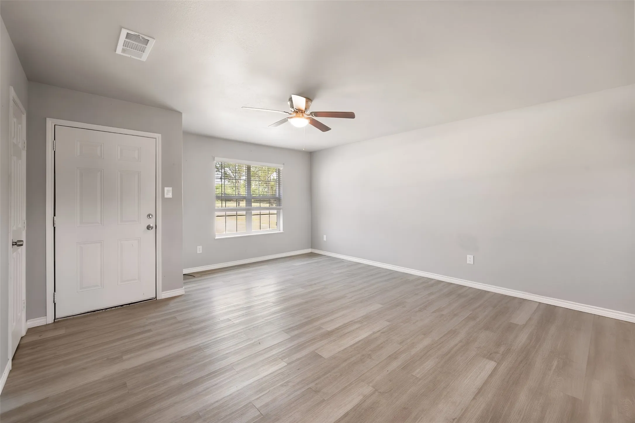 For Sale in Navarro County , 3201-3227 NW CR 2004, Corsicana, Texas 75110, 0, 0, Garage spaces, 14,480 Sqft, built in 1974, mls#21371130, Real Estate Agent in Corsicana, Homes For Sale in Navarro county, Homes For Sale in Corsicana, Realtor in Corsicana Texas, Real Estate Brokerage Independent Realty Texas, Luminita Cordes Realtor
