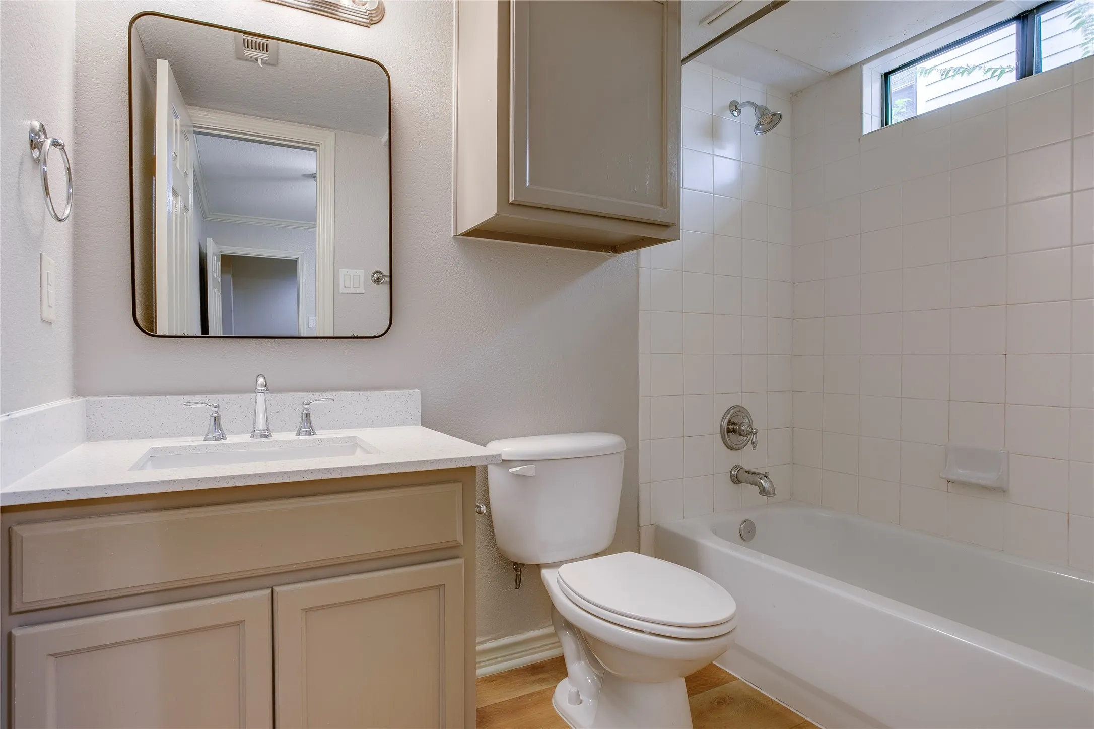 Condominium For Sale in Dallas County , 2415 Stutz Drive C, Dallas, Texas 75235, 2 Bedroom, 3 Bathroom, 2 Garage spaces, 1,556 Sqft, built in 2005, mls#21370318, Real Estate Agent in Dallas, Homes For Sale in Dallas county, Homes For Sale in Dallas, Realtor in Dallas Texas, Real Estate Brokerage Independent Realty Texas, Luminita Cordes Realtor