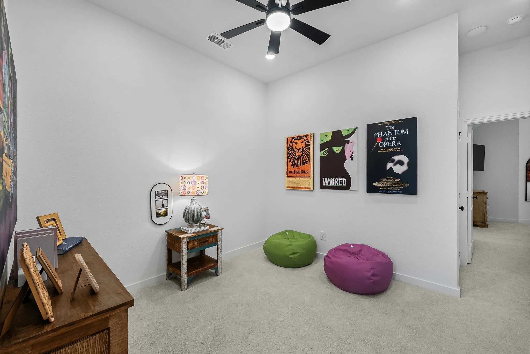 Townhouse For Sale in Collin County , 8117 Legacy Oak Drive, Mc Kinney, Texas 75071, 3 Bedroom, 3 Bathroom, 2 Garage spaces, 1,879 Sqft, built in 2024, mls#21357132, Real Estate Agent in Mc Kinney, Homes For Sale in Collin county, Homes For Sale in Mc Kinney, Realtor in Mc Kinney Texas, Real Estate Brokerage Independent Realty Texas, Luminita Cordes Realtor