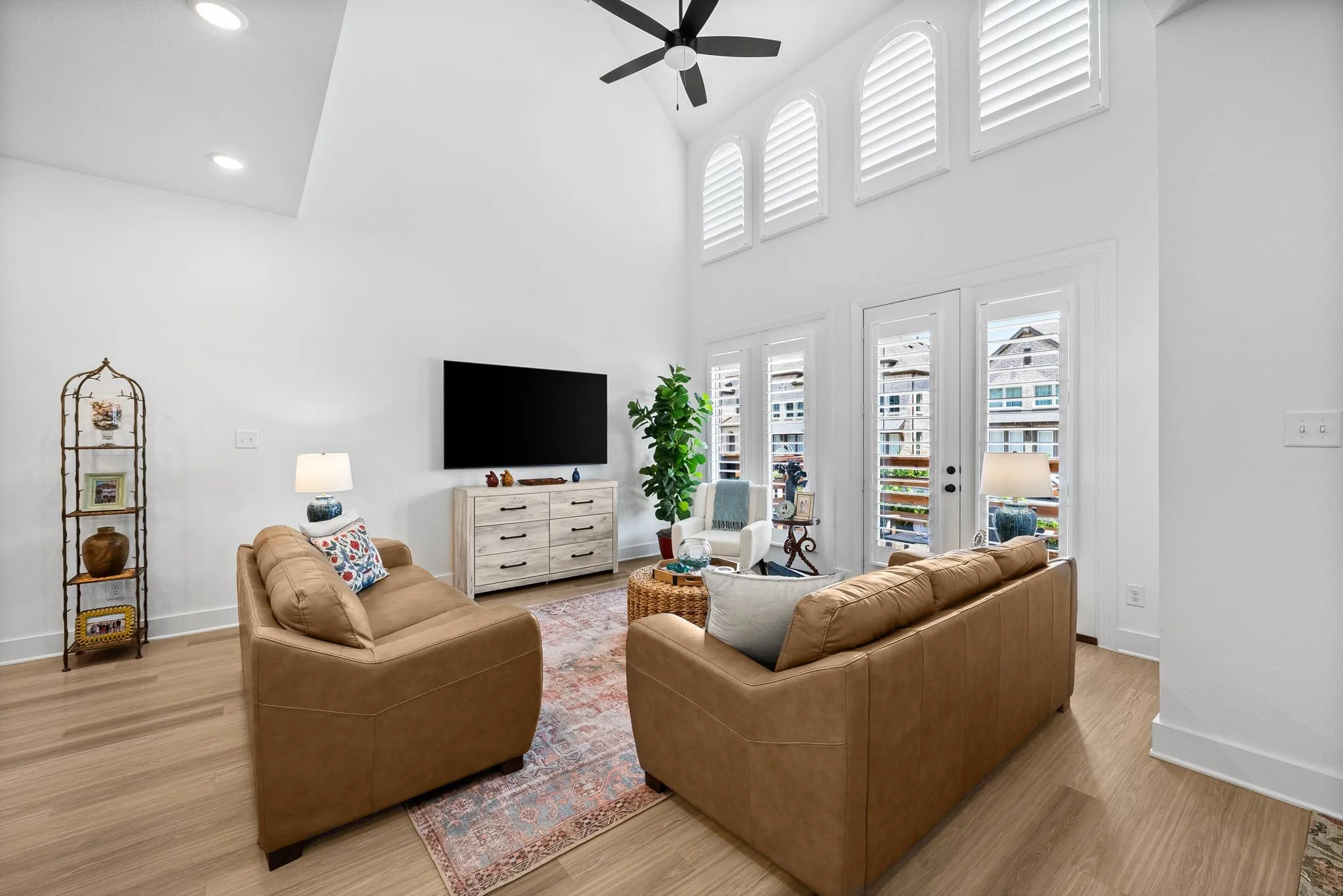 Townhouse For Sale in Collin County , 8117 Legacy Oak Drive, Mc Kinney, Texas 75071, 3 Bedroom, 3 Bathroom, 2 Garage spaces, 1,879 Sqft, built in 2024, mls#21357132, Real Estate Agent in Mc Kinney, Homes For Sale in Collin county, Homes For Sale in Mc Kinney, Realtor in Mc Kinney Texas, Real Estate Brokerage Independent Realty Texas, Luminita Cordes Realtor