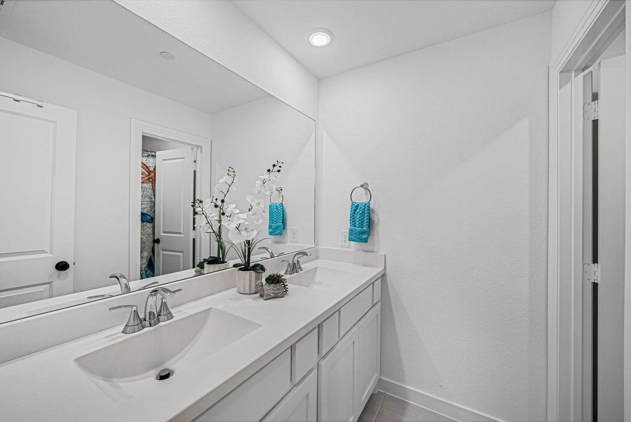 Townhouse For Sale in Collin County , 8117 Legacy Oak Drive, Mc Kinney, Texas 75071, 3 Bedroom, 3 Bathroom, 2 Garage spaces, 1,879 Sqft, built in 2024, mls#21357132, Real Estate Agent in Mc Kinney, Homes For Sale in Collin county, Homes For Sale in Mc Kinney, Realtor in Mc Kinney Texas, Real Estate Brokerage Independent Realty Texas, Luminita Cordes Realtor