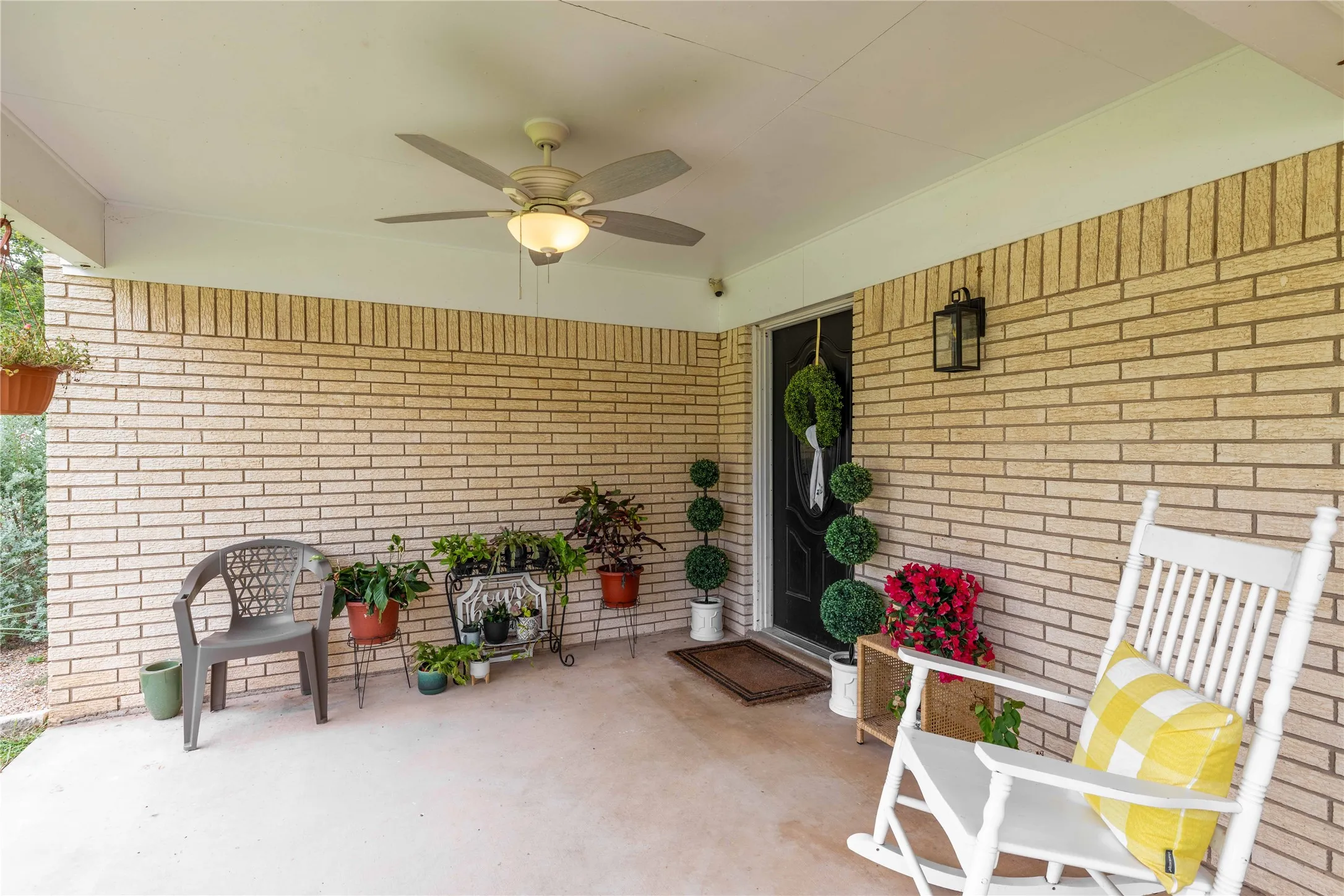 Single Family Residence For Sale in Mills County , 1607 Earl Street, Goldthwaite, Texas 76844, 3 Bedroom, 2 Bathroom, 2 Garage spaces, 1,870 Sqft, built in 1974, mls#21370895, Real Estate Agent in Goldthwaite, Homes For Sale in Mills county, Homes For Sale in Goldthwaite, Realtor in Goldthwaite Texas, Real Estate Brokerage Independent Realty Texas, Luminita Cordes Realtor