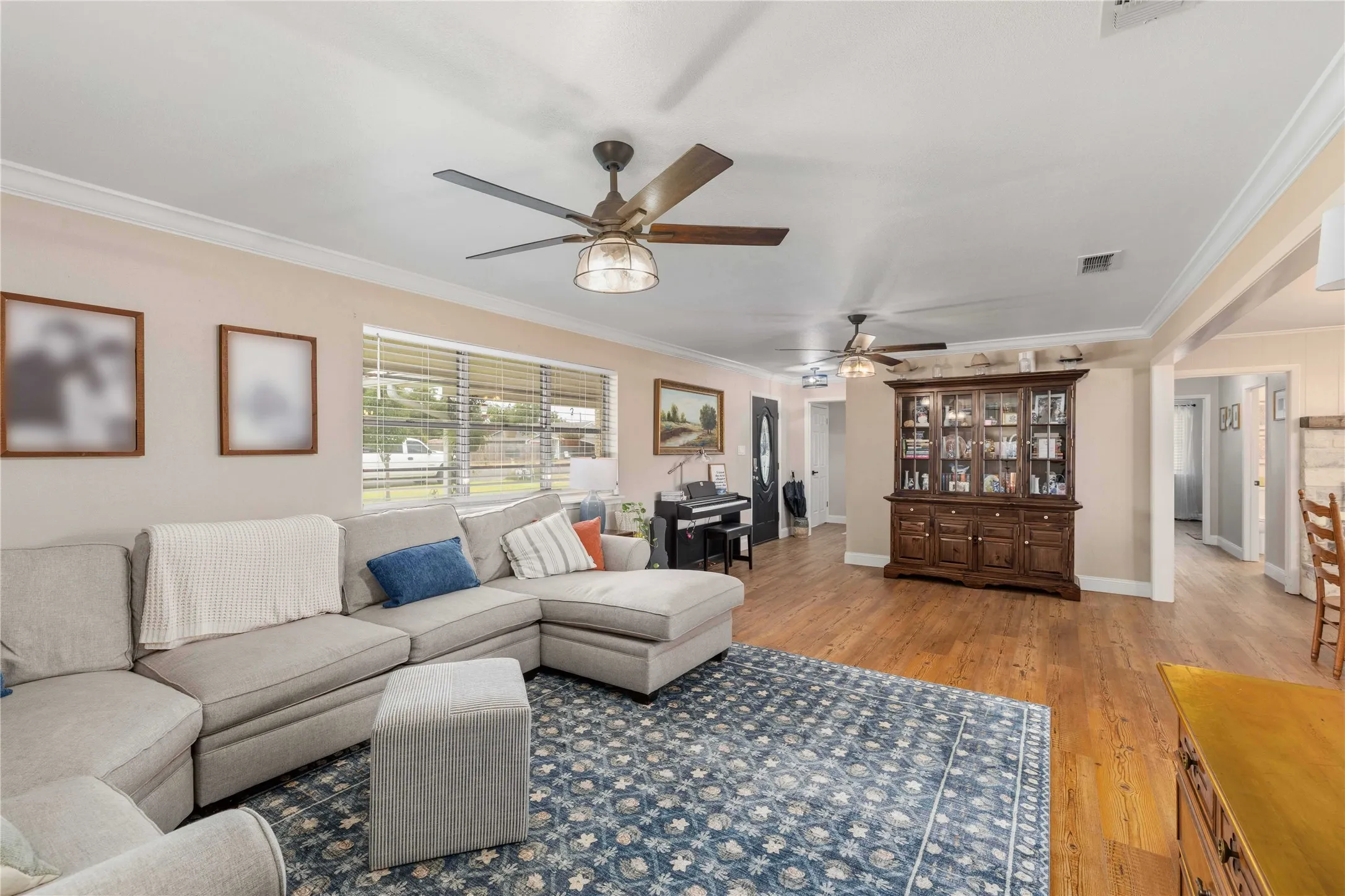 Single Family Residence For Sale in Mills County , 1607 Earl Street, Goldthwaite, Texas 76844, 3 Bedroom, 2 Bathroom, 2 Garage spaces, 1,870 Sqft, built in 1974, mls#21370895, Real Estate Agent in Goldthwaite, Homes For Sale in Mills county, Homes For Sale in Goldthwaite, Realtor in Goldthwaite Texas, Real Estate Brokerage Independent Realty Texas, Luminita Cordes Realtor
