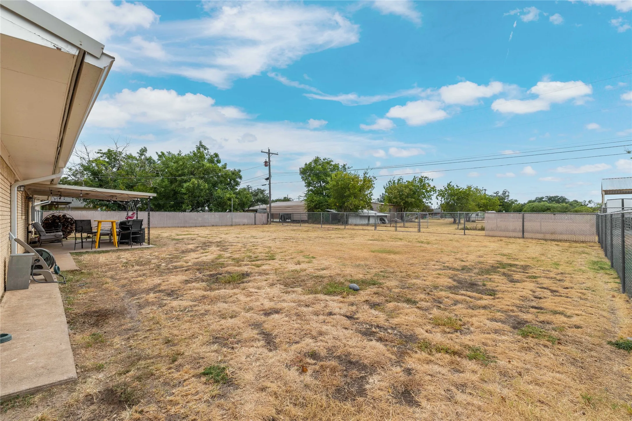 Single Family Residence For Sale in Mills County , 1607 Earl Street, Goldthwaite, Texas 76844, 3 Bedroom, 2 Bathroom, 2 Garage spaces, 1,870 Sqft, built in 1974, mls#21370895, Real Estate Agent in Goldthwaite, Homes For Sale in Mills county, Homes For Sale in Goldthwaite, Realtor in Goldthwaite Texas, Real Estate Brokerage Independent Realty Texas, Luminita Cordes Realtor