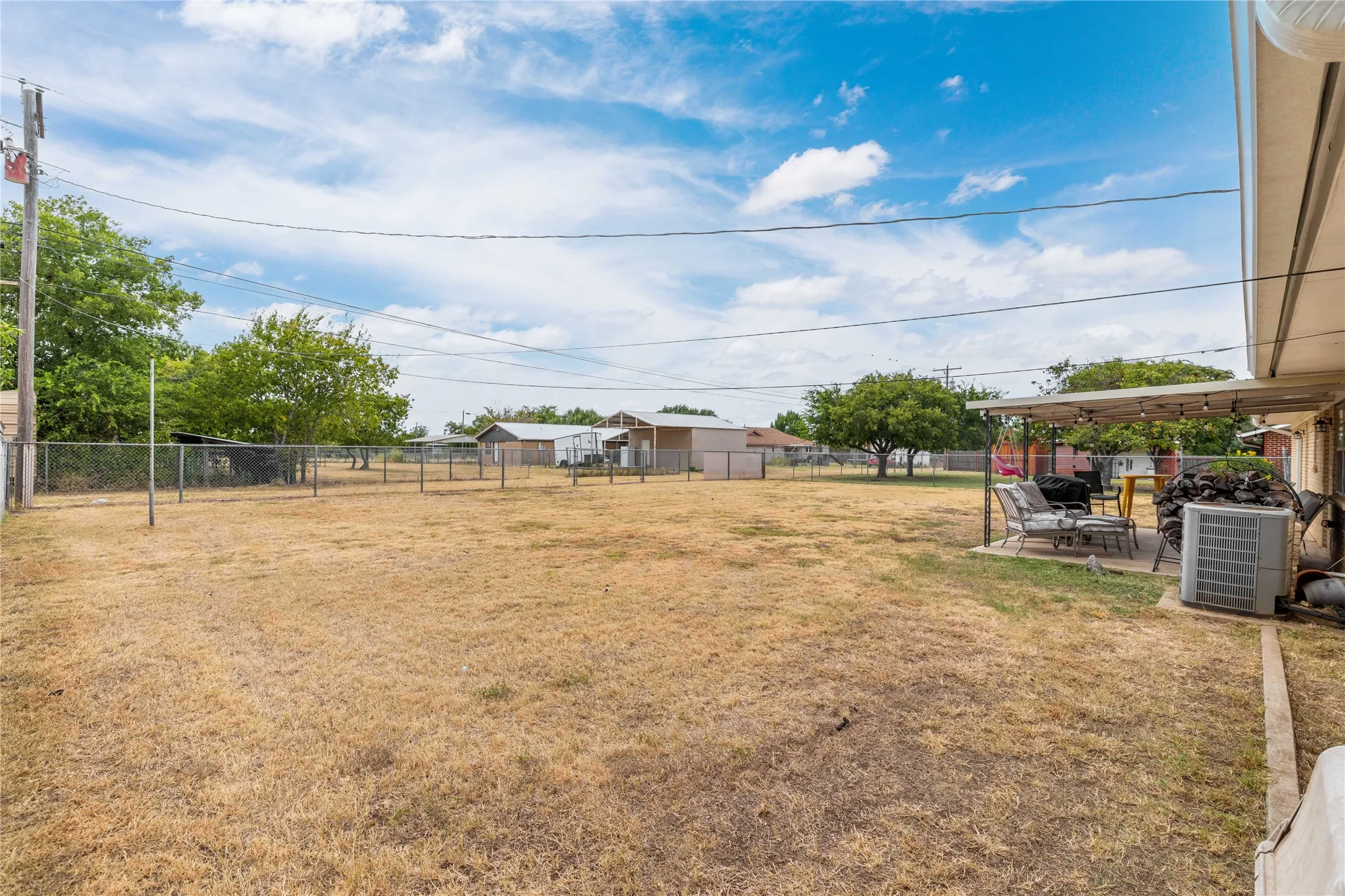Single Family Residence For Sale in Mills County , 1607 Earl Street, Goldthwaite, Texas 76844, 3 Bedroom, 2 Bathroom, 2 Garage spaces, 1,870 Sqft, built in 1974, mls#21370895, Real Estate Agent in Goldthwaite, Homes For Sale in Mills county, Homes For Sale in Goldthwaite, Realtor in Goldthwaite Texas, Real Estate Brokerage Independent Realty Texas, Luminita Cordes Realtor