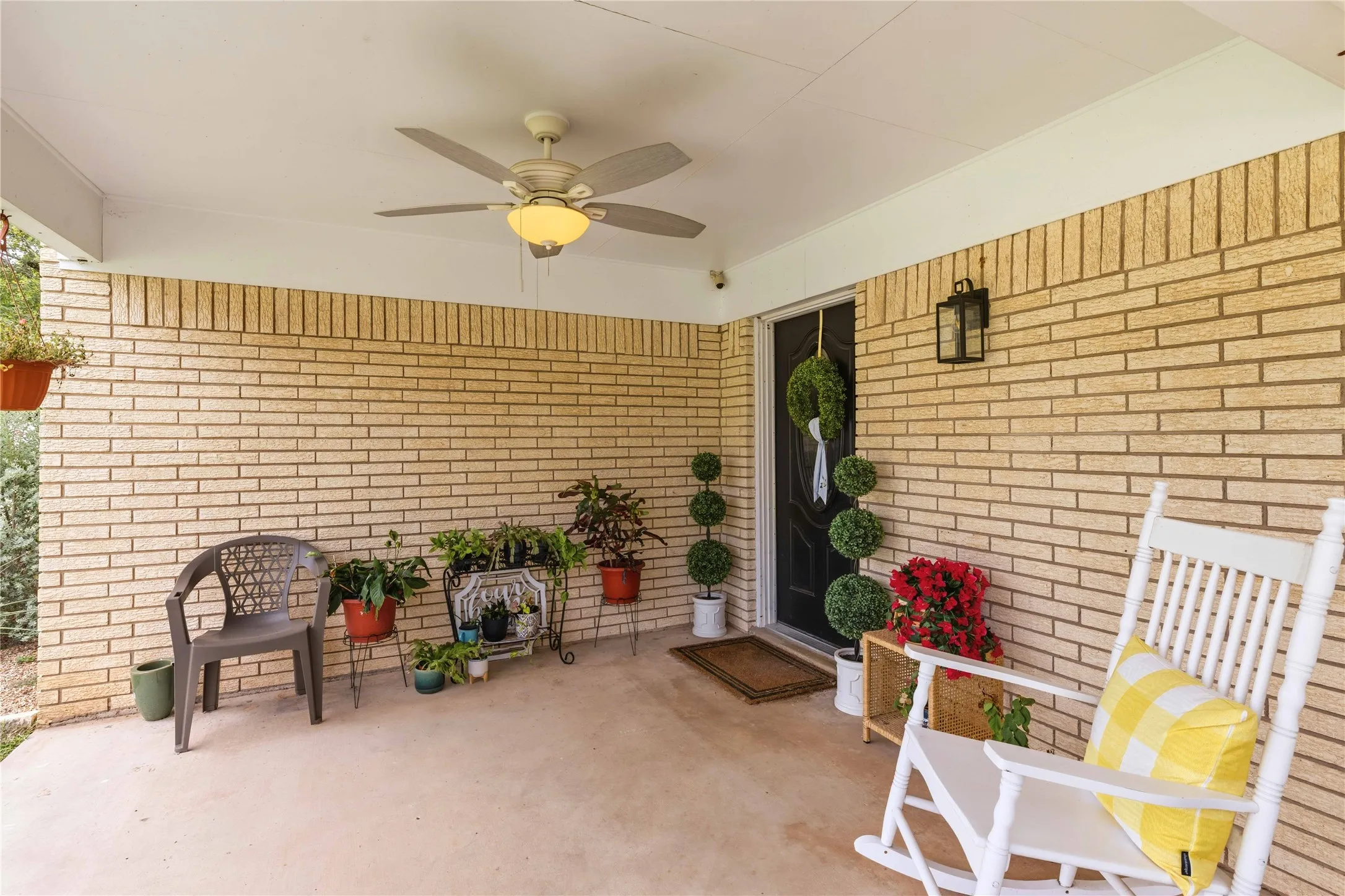 Single Family Residence For Sale in Mills County , 1607 Earl Street, Goldthwaite, Texas 76844, 3 Bedroom, 2 Bathroom, 2 Garage spaces, 1,870 Sqft, built in 1974, mls#21370895, Real Estate Agent in Goldthwaite, Homes For Sale in Mills county, Homes For Sale in Goldthwaite, Realtor in Goldthwaite Texas, Real Estate Brokerage Independent Realty Texas, Luminita Cordes Realtor