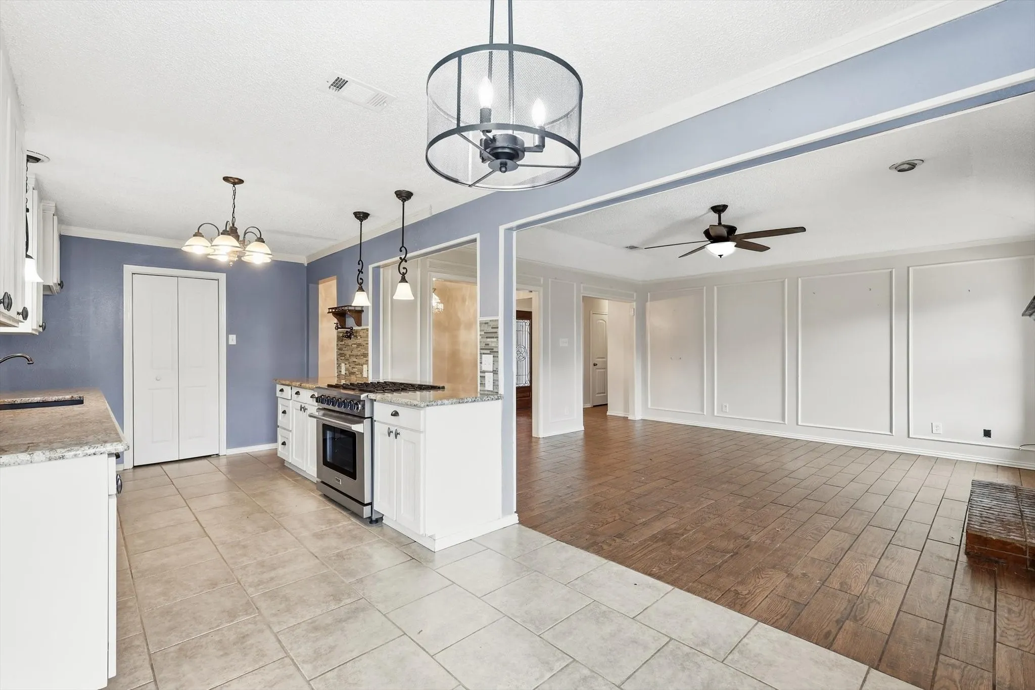 Single Family Residence For Sale in Denton County , 2714 Skyview Drive, Corinth, Texas 76210, 3 Bedroom, 2 Bathroom, 2 Garage spaces, 1,515 Sqft, built in 1986, mls#21370526, Real Estate Agent in Corinth, Homes For Sale in Denton county, Homes For Sale in Corinth, Realtor in Corinth Texas, Real Estate Brokerage Independent Realty Texas, Luminita Cordes Realtor