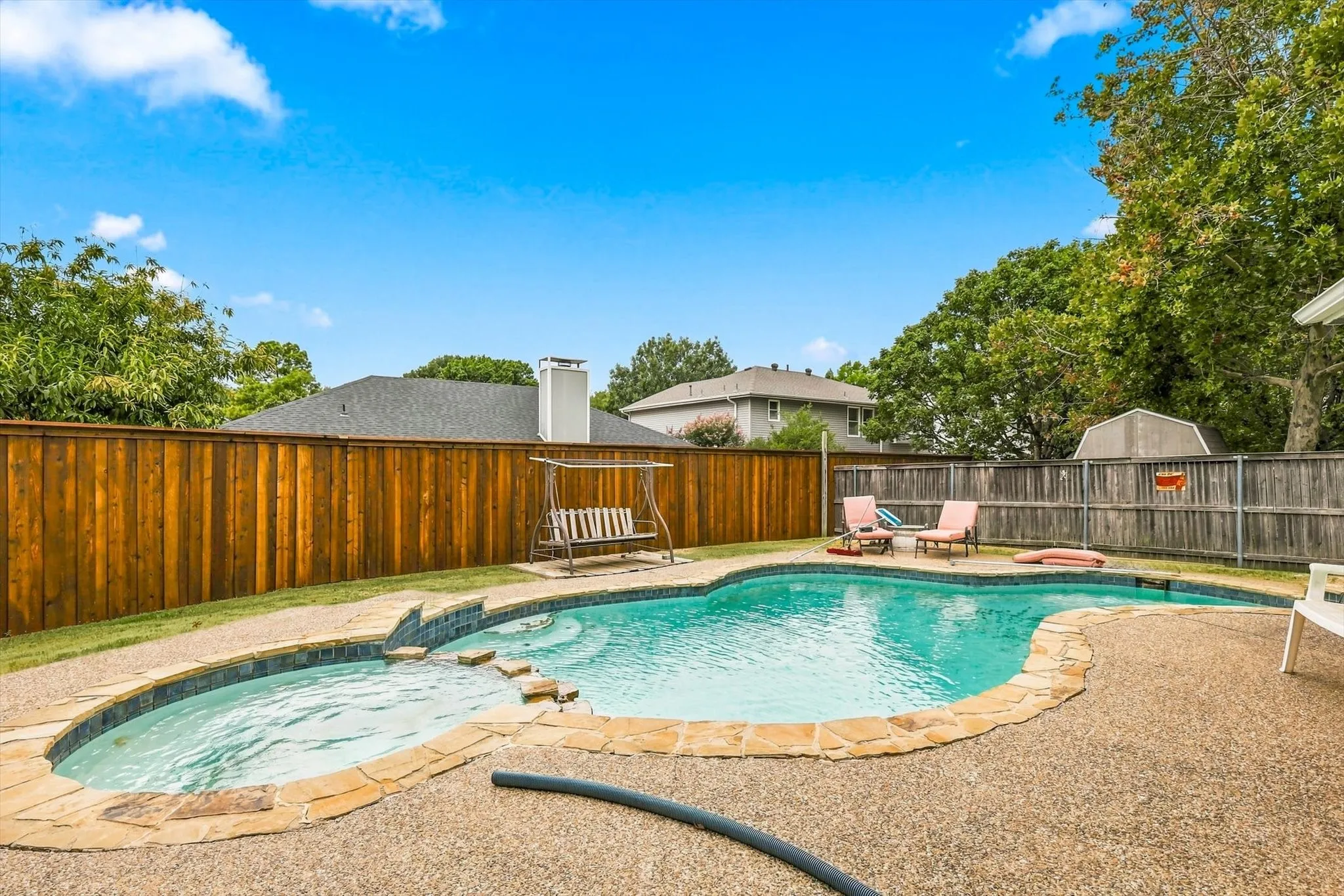 Single Family Residence For Sale in Denton County , 2714 Skyview Drive, Corinth, Texas 76210, 3 Bedroom, 2 Bathroom, 2 Garage spaces, 1,515 Sqft, built in 1986, mls#21370526, Real Estate Agent in Corinth, Homes For Sale in Denton county, Homes For Sale in Corinth, Realtor in Corinth Texas, Real Estate Brokerage Independent Realty Texas, Luminita Cordes Realtor