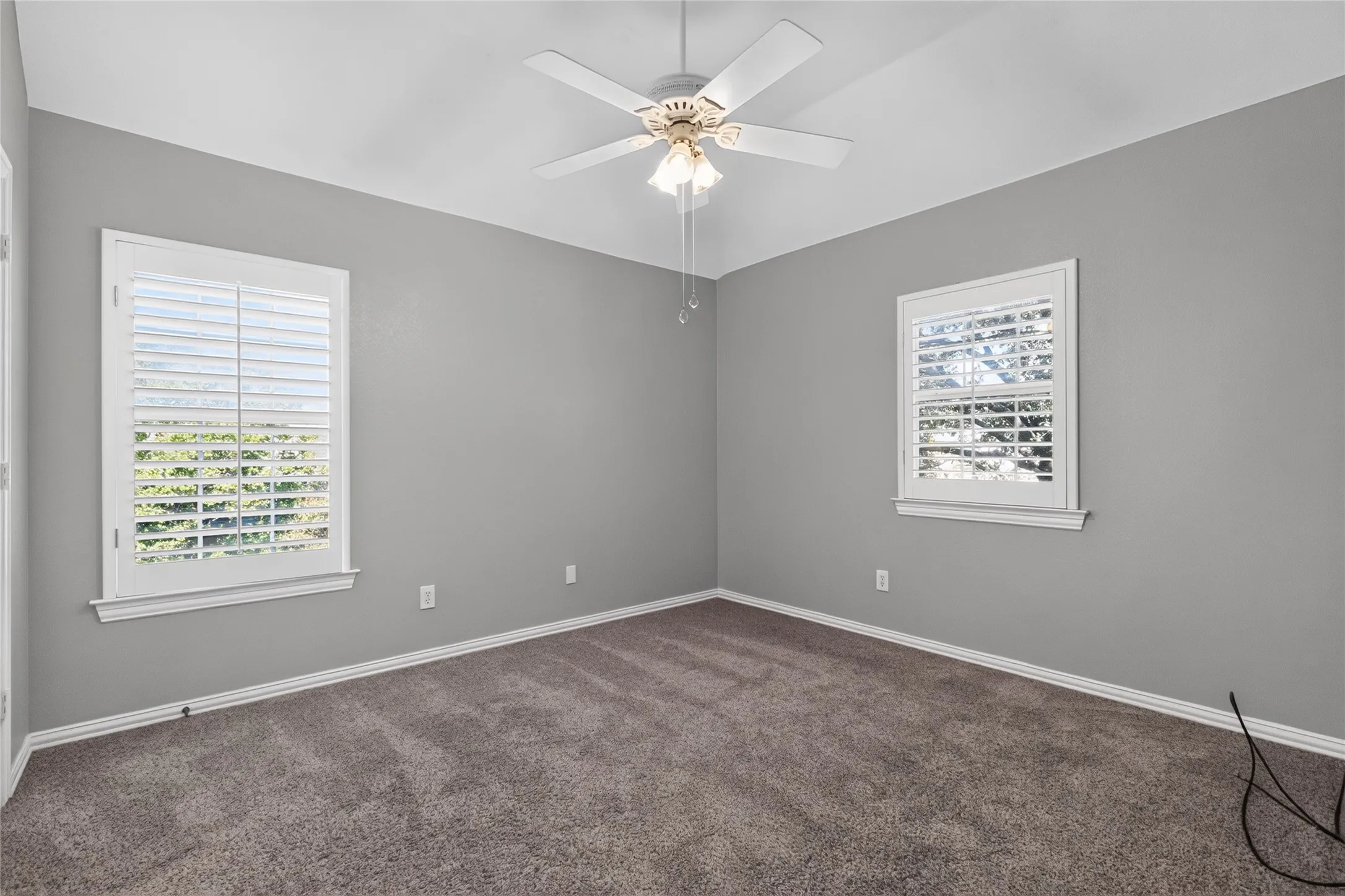 Single Family Residence For Sale in Collin County , 108 Windsor Drive, Murphy, Texas 75094, 4 Bedroom, 3 Bathroom, 2 Garage spaces, 3,103 Sqft, built in 1999, mls#21370519, Real Estate Agent in Murphy, Homes For Sale in Collin county, Homes For Sale in Murphy, Realtor in Murphy Texas, Real Estate Brokerage Independent Realty Texas, Luminita Cordes Realtor