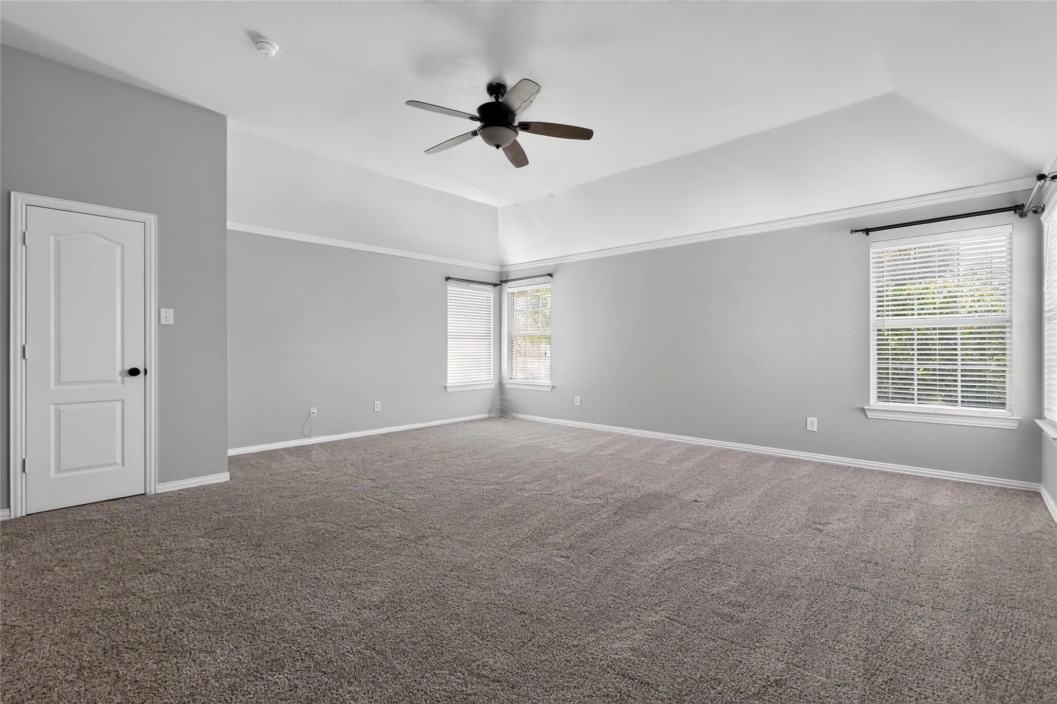 Single Family Residence For Sale in Collin County , 108 Windsor Drive, Murphy, Texas 75094, 4 Bedroom, 3 Bathroom, 2 Garage spaces, 3,103 Sqft, built in 1999, mls#21370519, Real Estate Agent in Murphy, Homes For Sale in Collin county, Homes For Sale in Murphy, Realtor in Murphy Texas, Real Estate Brokerage Independent Realty Texas, Luminita Cordes Realtor