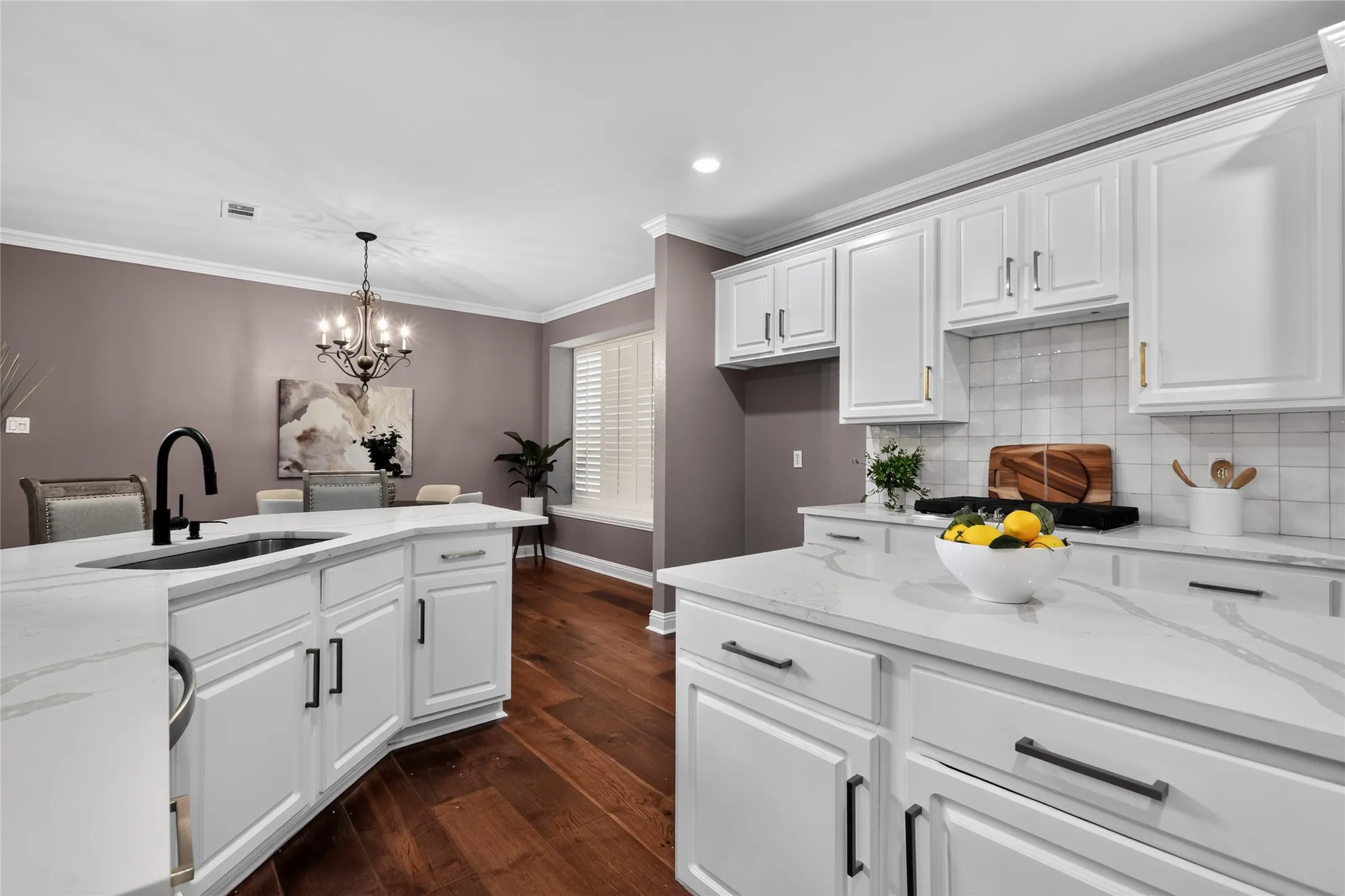 Single Family Residence For Sale in Collin County , 108 Windsor Drive, Murphy, Texas 75094, 4 Bedroom, 3 Bathroom, 2 Garage spaces, 3,103 Sqft, built in 1999, mls#21370519, Real Estate Agent in Murphy, Homes For Sale in Collin county, Homes For Sale in Murphy, Realtor in Murphy Texas, Real Estate Brokerage Independent Realty Texas, Luminita Cordes Realtor