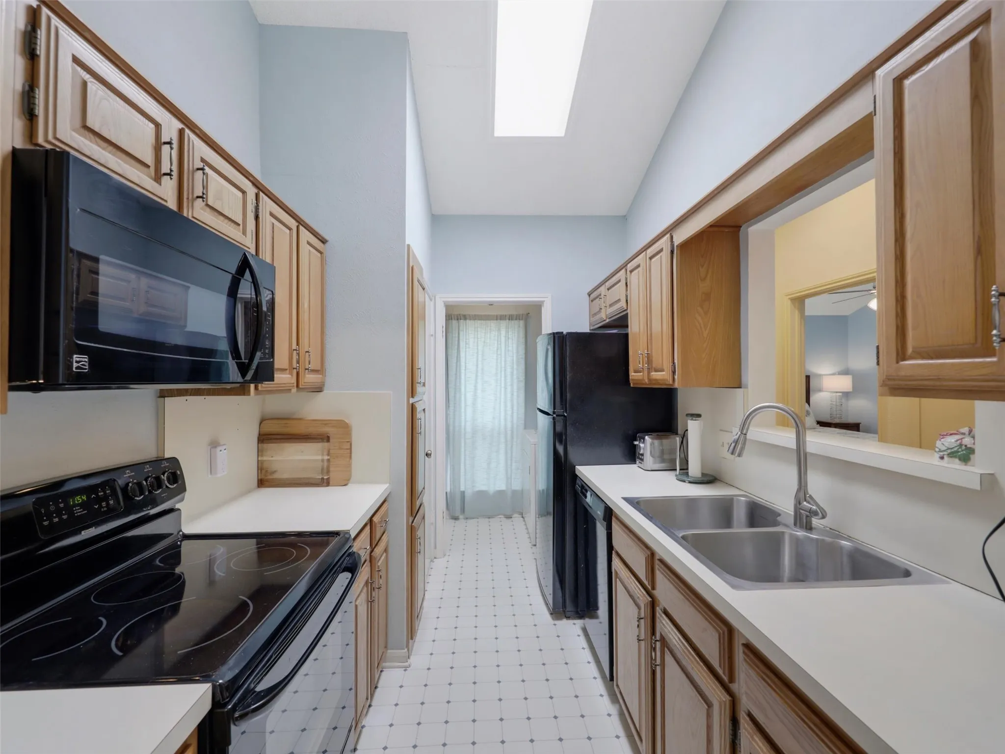 Condominium For Sale in Collin County , 2204 W Park Boulevard 2803, Plano, Texas 75075, 2 Bedroom, 2 Bathroom, Garage spaces, 1,037 Sqft, built in 1982, mls#21371021, Real Estate Agent in Plano, Homes For Sale in Collin county, Homes For Sale in Plano, Realtor in Plano Texas, Real Estate Brokerage Independent Realty Texas, Luminita Cordes Realtor